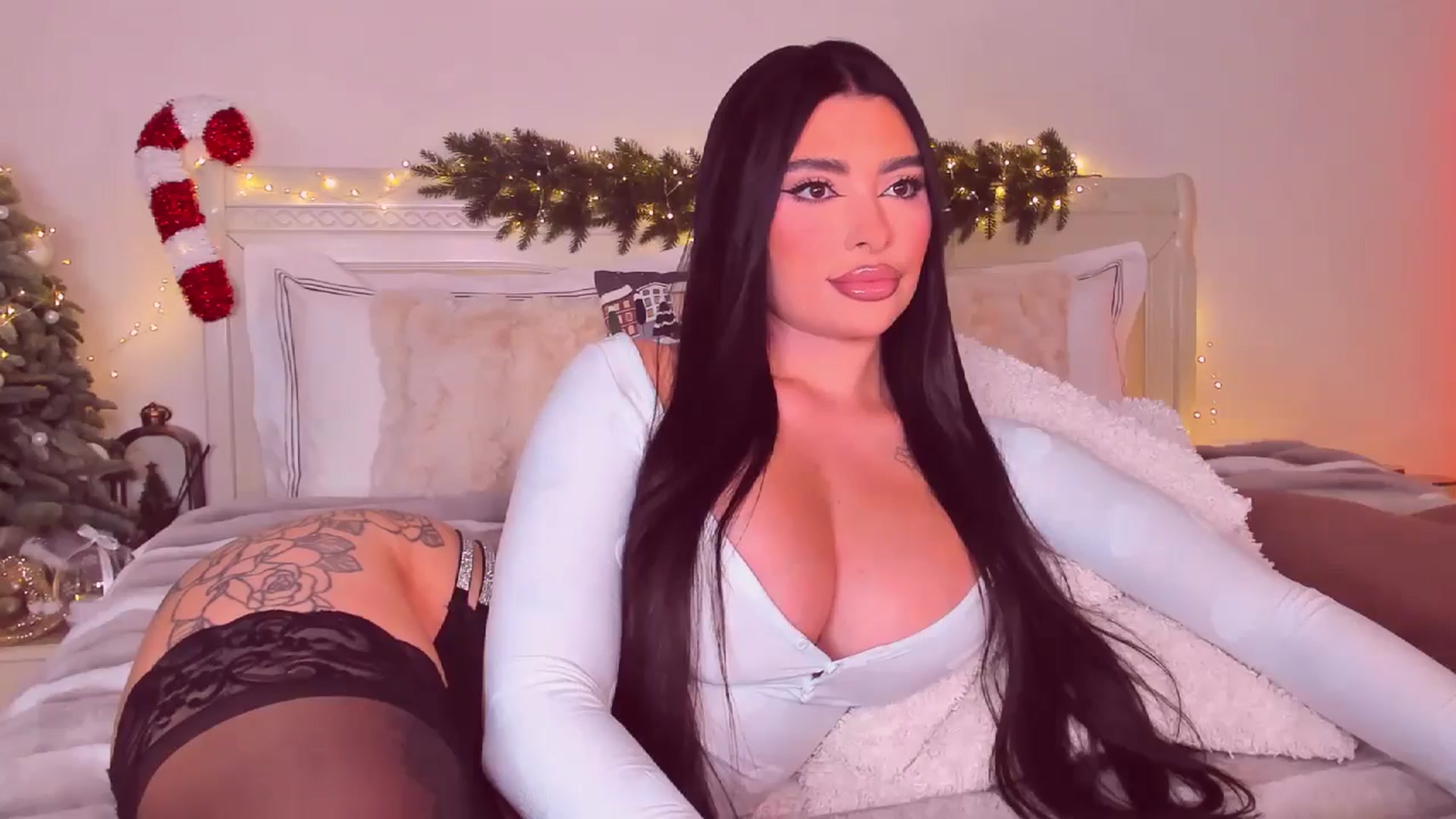 Gallery image thumbnail from Mary_Harris_'s myfreecams stream on, 12/18/2025, 11:56 image 11 of 20