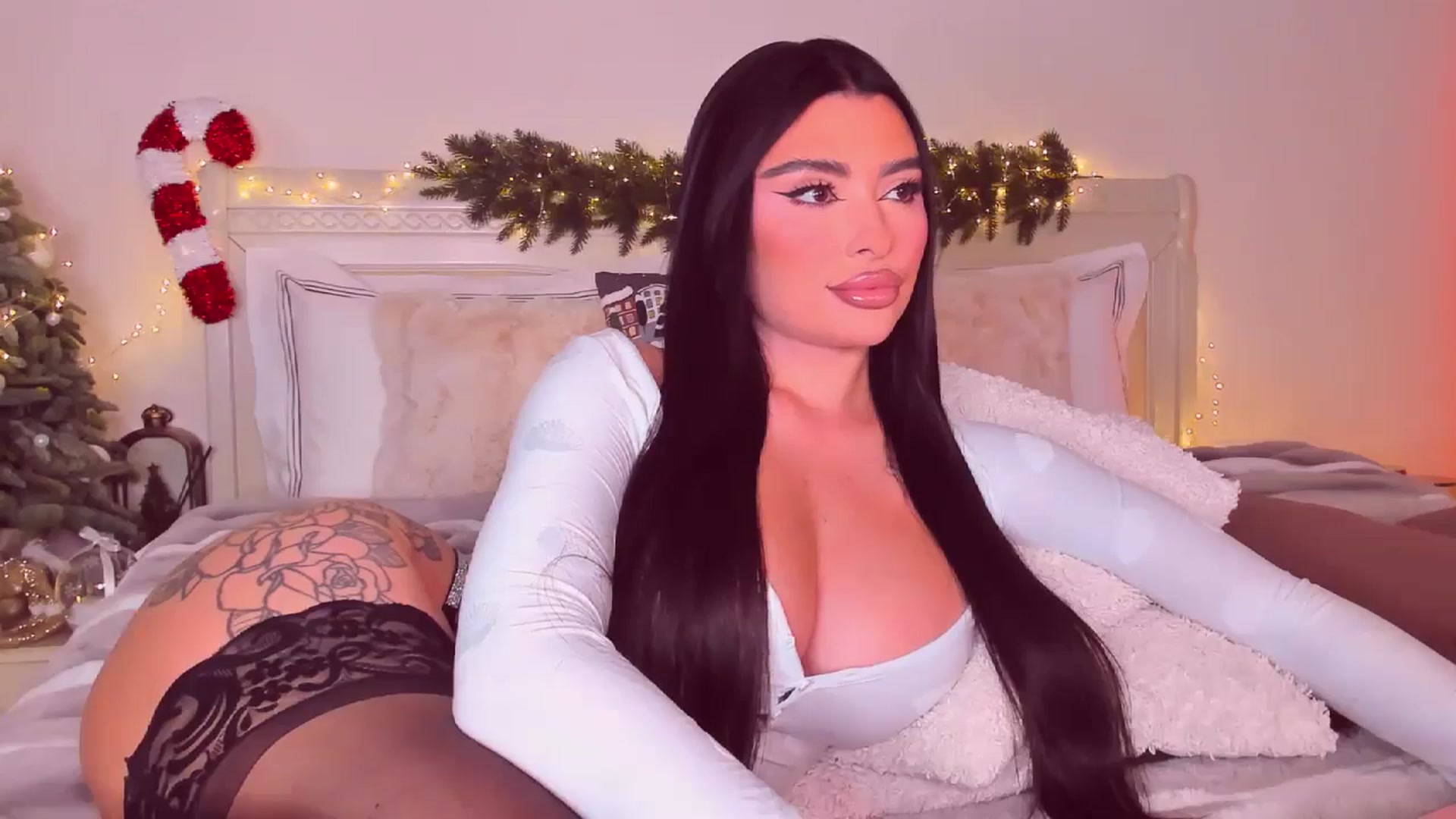 Gallery image thumbnail from Mary_Harris_'s myfreecams stream on, 12/18/2025, 11:56 image 7 of 20