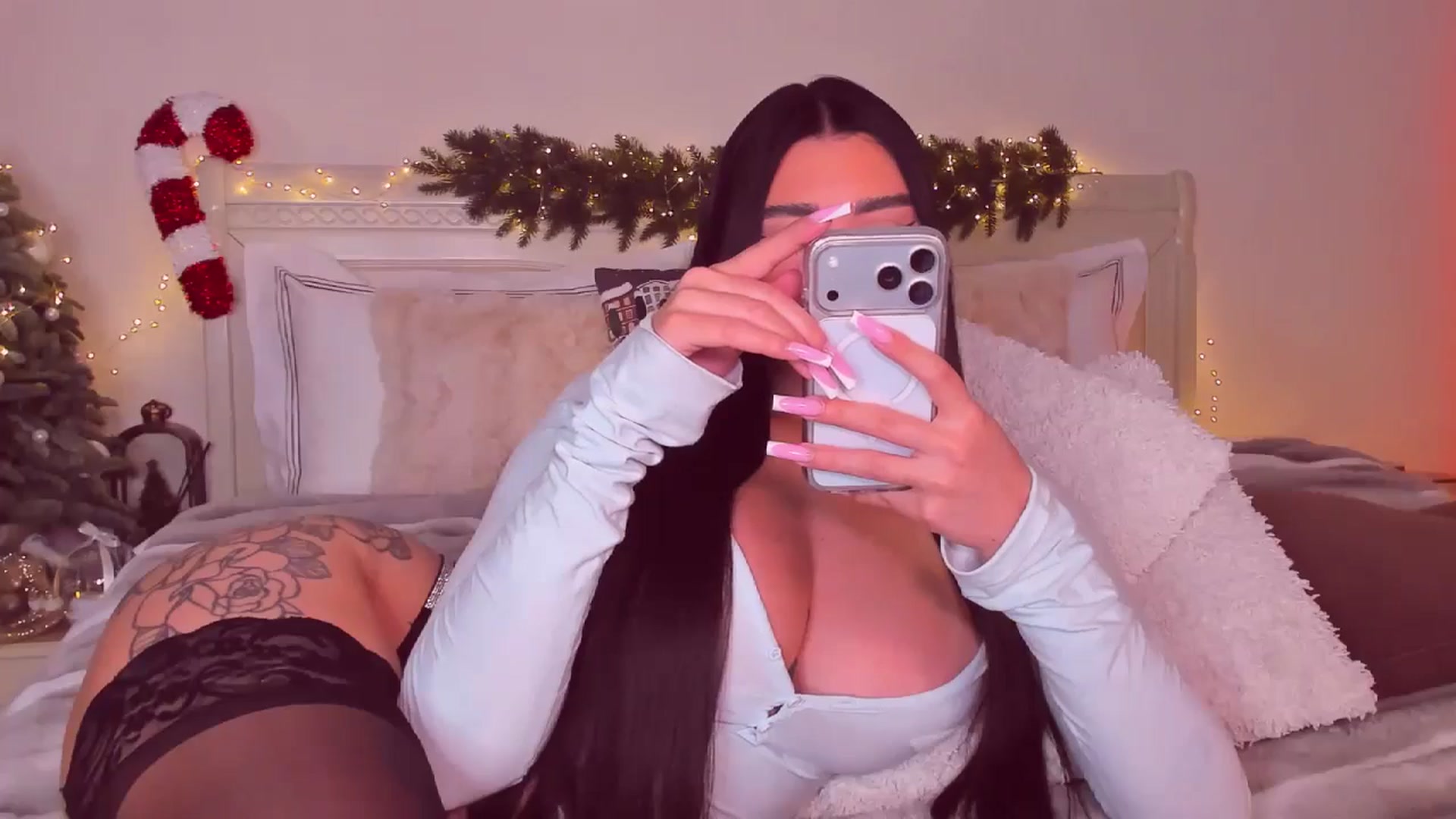 Gallery image thumbnail from Mary_Harris_'s myfreecams stream on, 12/18/2025, 11:56 image 18 of 20