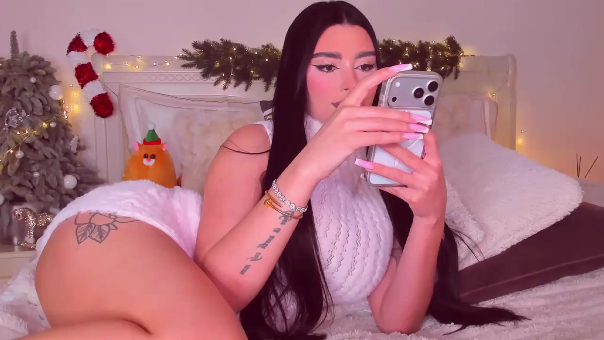 Gallery image thumbnail from Mary_Harris_'s myfreecams stream on, 12/31/2025, 09:16 image 8 of 20
