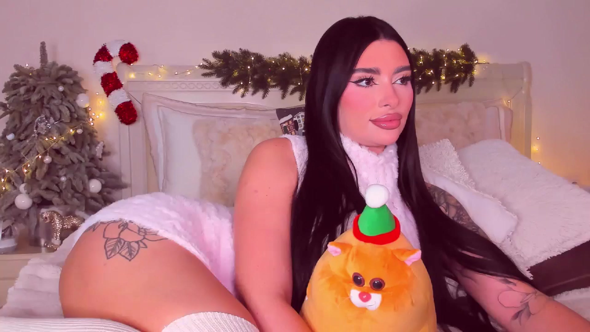 Gallery image thumbnail from Mary_Harris_'s myfreecams stream on, 12/31/2025, 10:22 image 1 of 20