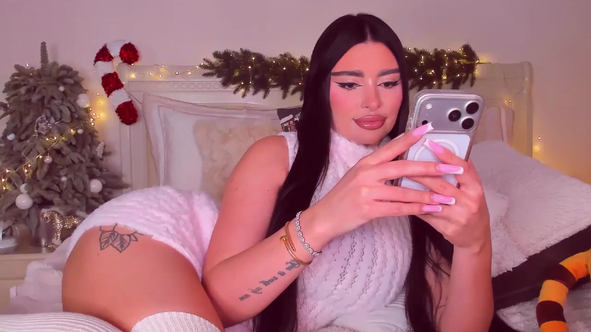 Gallery image thumbnail from Mary_Harris_'s myfreecams stream on, 12/31/2025, 10:22 image 11 of 20