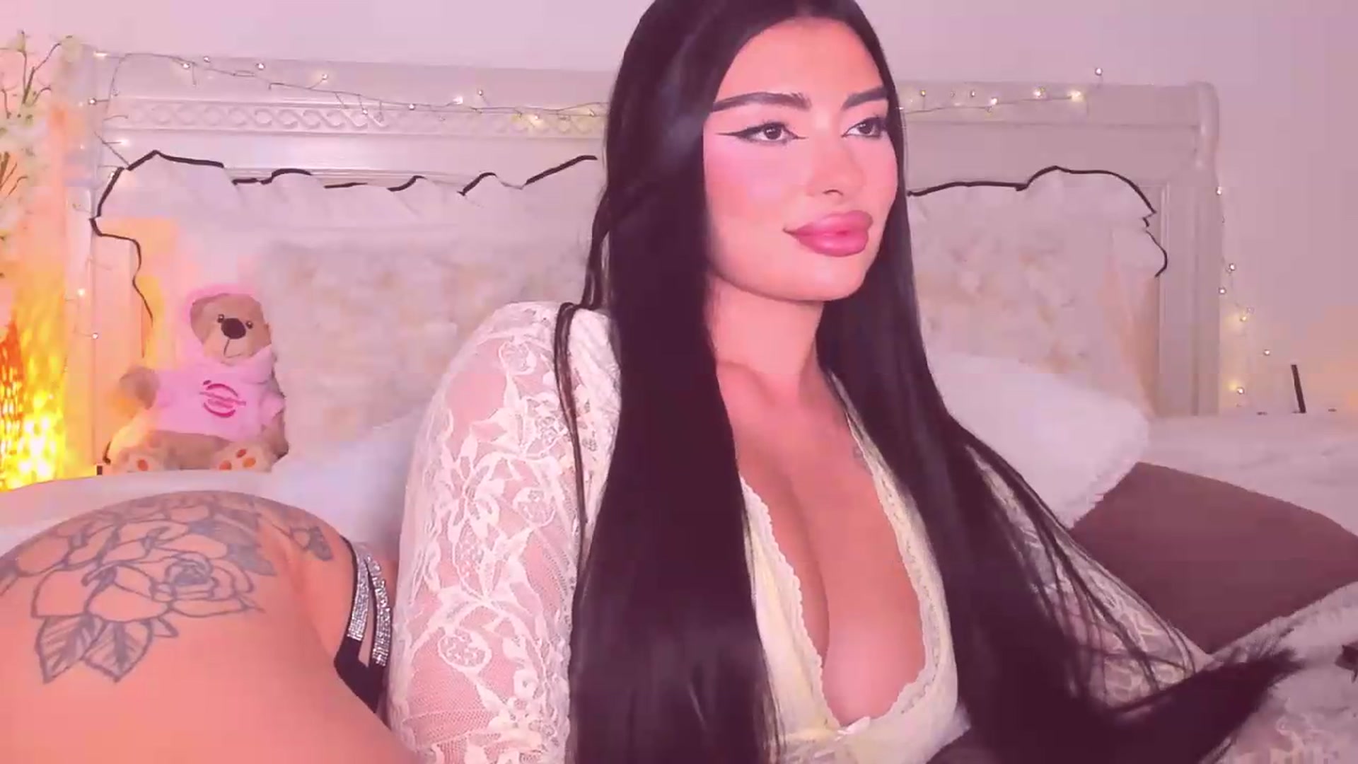 Gallery image thumbnail from Mary_Harris_'s myfreecams stream on, 08/01/2026, 19:45 image 19 of 20