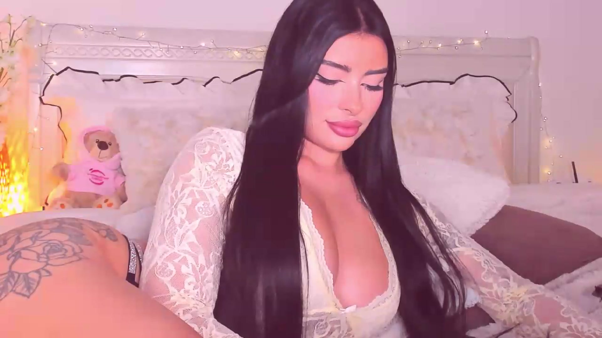 Gallery image thumbnail from Mary_Harris_'s myfreecams stream on, 08/01/2026, 19:45 image 3 of 20
