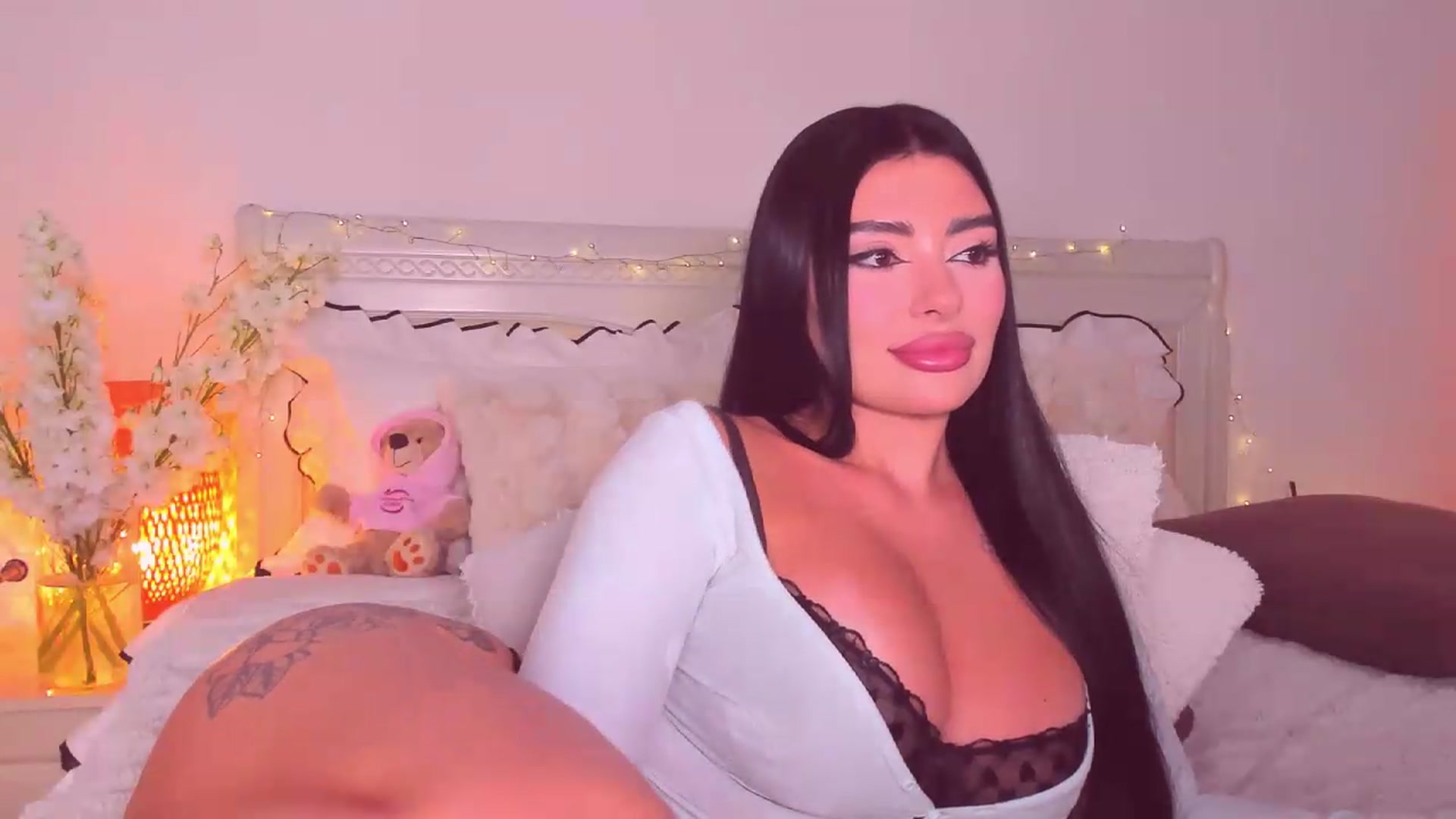 Gallery image thumbnail from Mary_Harris_'s myfreecams stream on, 08/03/2026, 23:44 image 5 of 20
