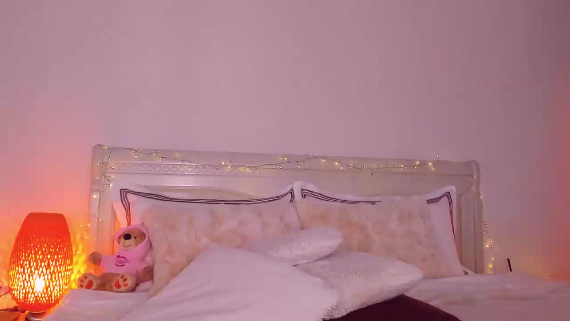 Gallery image thumbnail from Mary_Harris_'s myfreecams stream on, 08/08/2026, 17:32 image 8 of 20