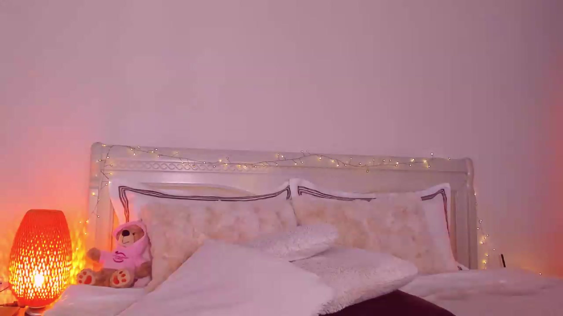 Gallery image thumbnail from Mary_Harris_'s myfreecams stream on, 08/08/2026, 17:32 image 10 of 20