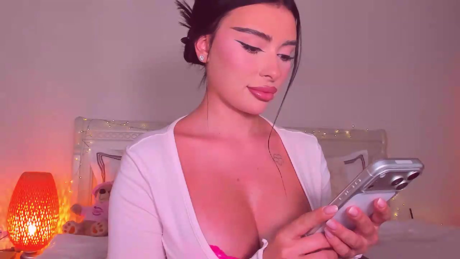 Gallery image thumbnail from Mary_Harris_'s myfreecams stream on, 08/08/2026, 17:32 image 2 of 20