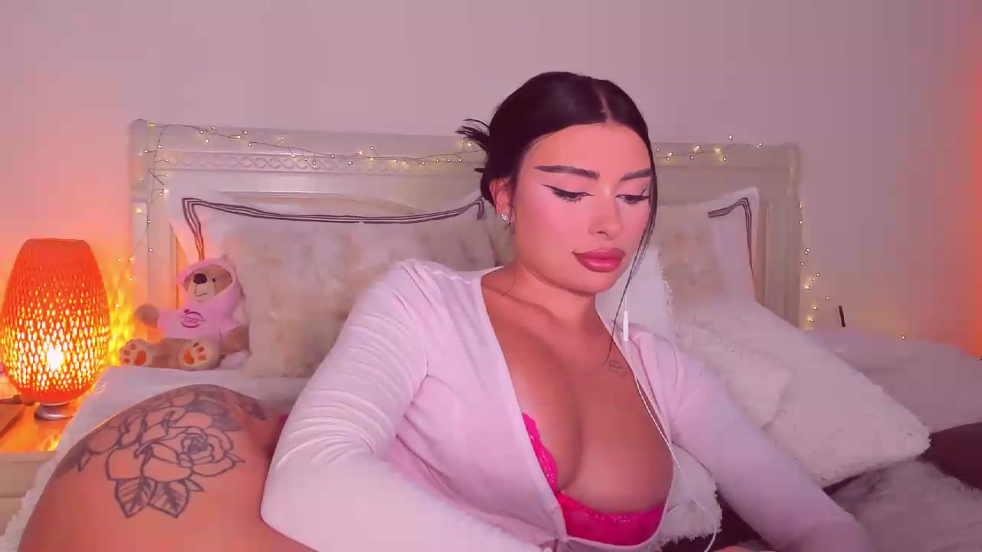 Gallery image thumbnail from Mary_Harris_'s myfreecams stream on, 08/08/2026, 20:15 image 5 of 20
