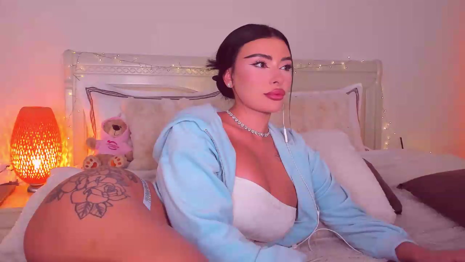 Gallery image thumbnail from Mary_Harris_'s myfreecams stream on, 08/11/2026, 23:45 image 3 of 20
