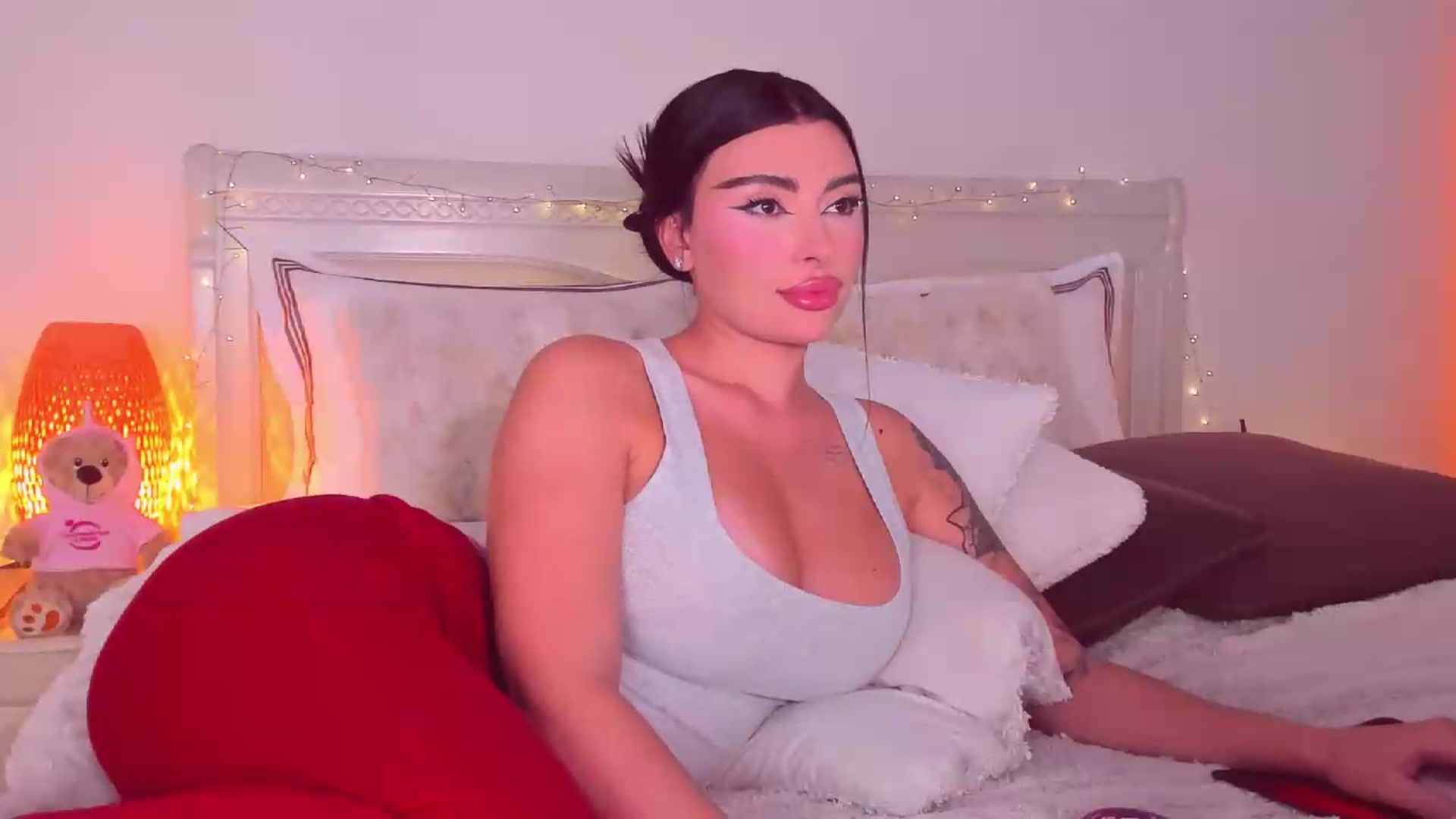 Gallery image thumbnail from Mary_Harris_'s myfreecams stream on, 08/14/2026, 24:00 image 4 of 20