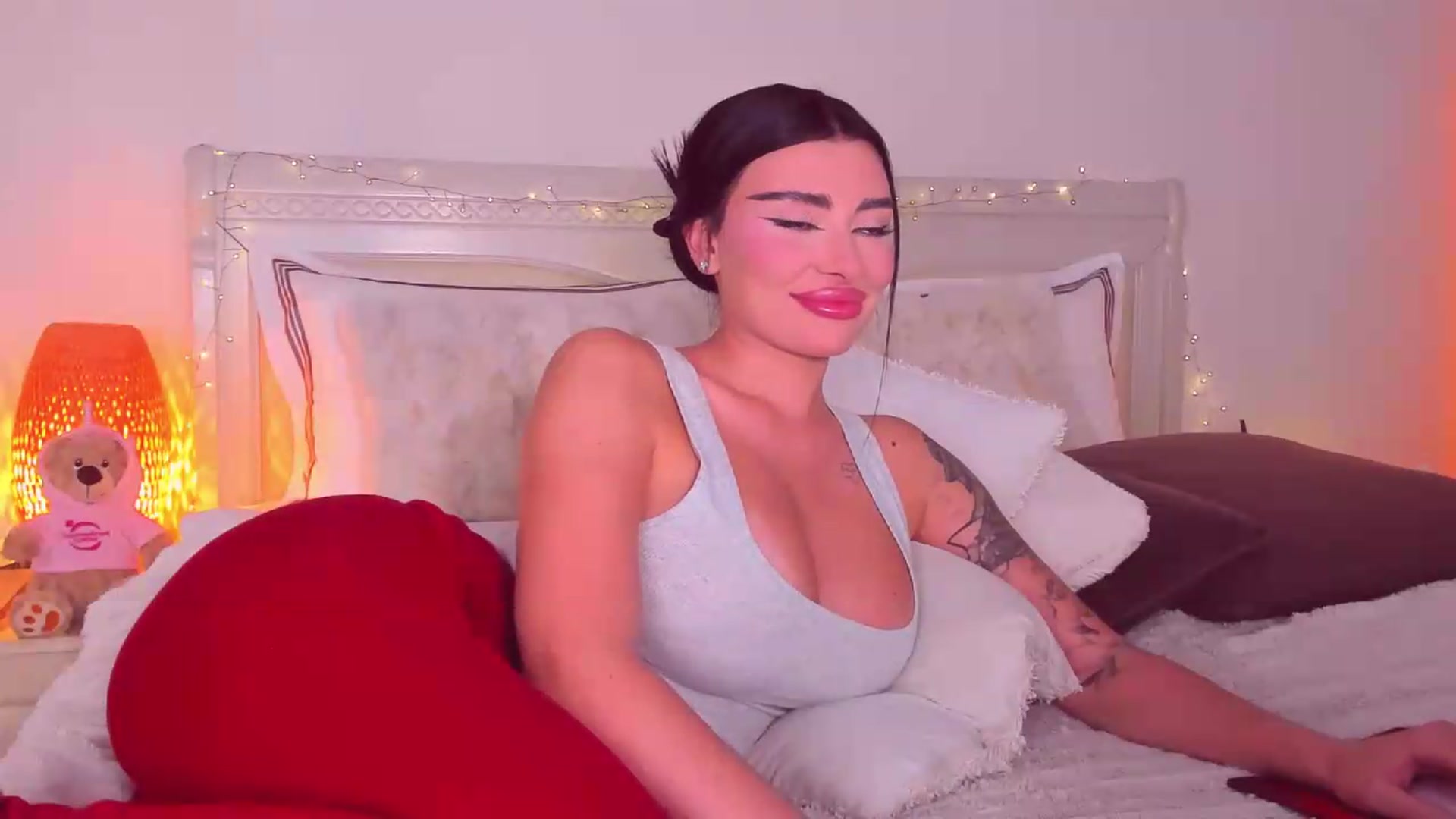 Gallery image thumbnail from Mary_Harris_'s myfreecams stream on, 08/14/2026, 24:00 image 19 of 20