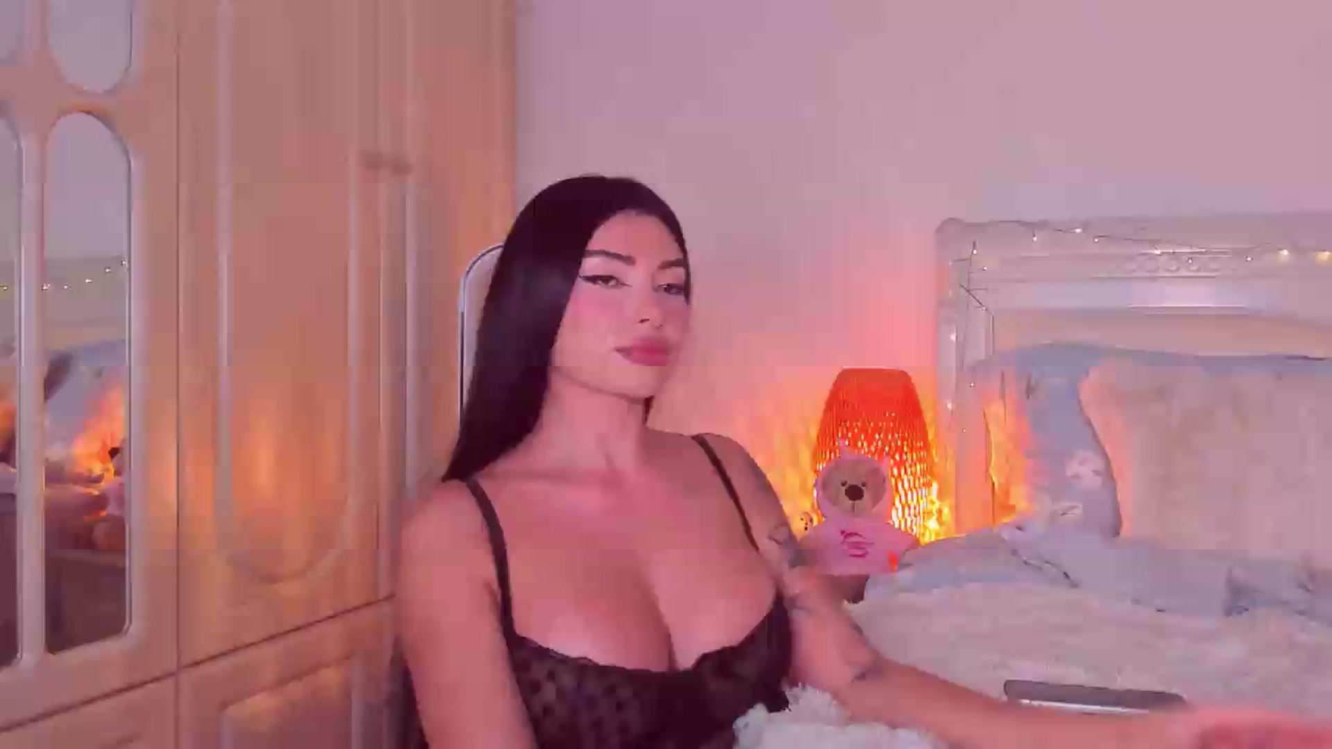 Gallery image thumbnail from Mary_Harris_'s myfreecams stream on, 08/21/2026, 24:49 image 3 of 20