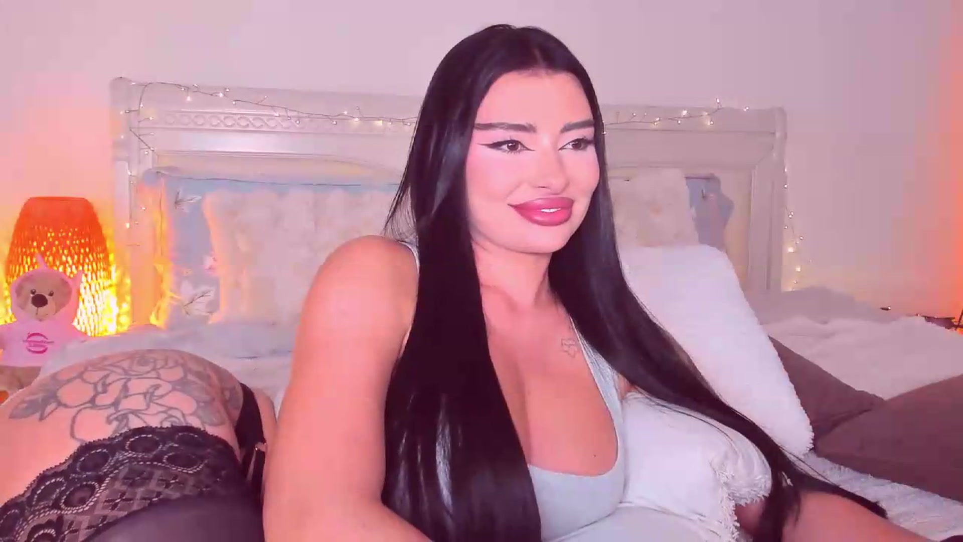 Gallery image thumbnail from Mary_Harris_'s myfreecams stream on, 08/21/2026, 23:56 image 9 of 20