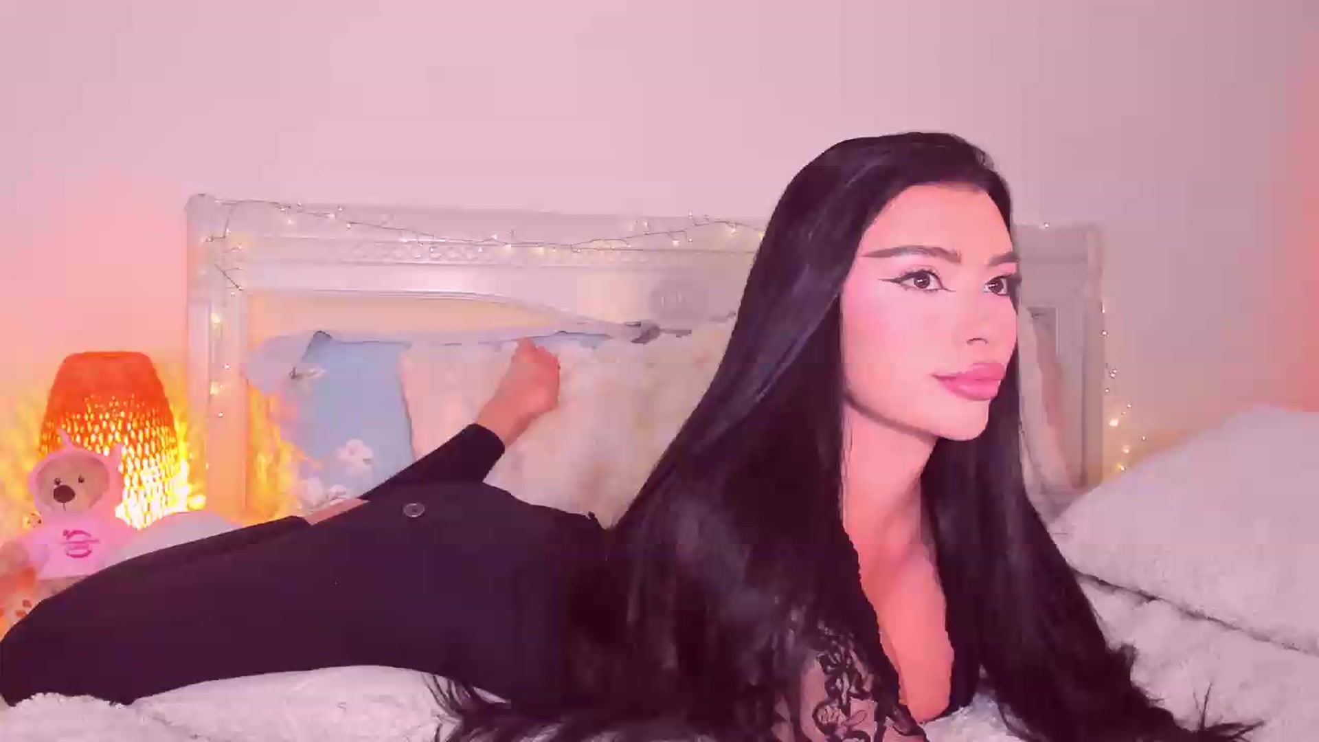 Gallery image thumbnail from Mary_Harris_'s myfreecams stream on, 08/23/2026, 19:09 image 1 of 20