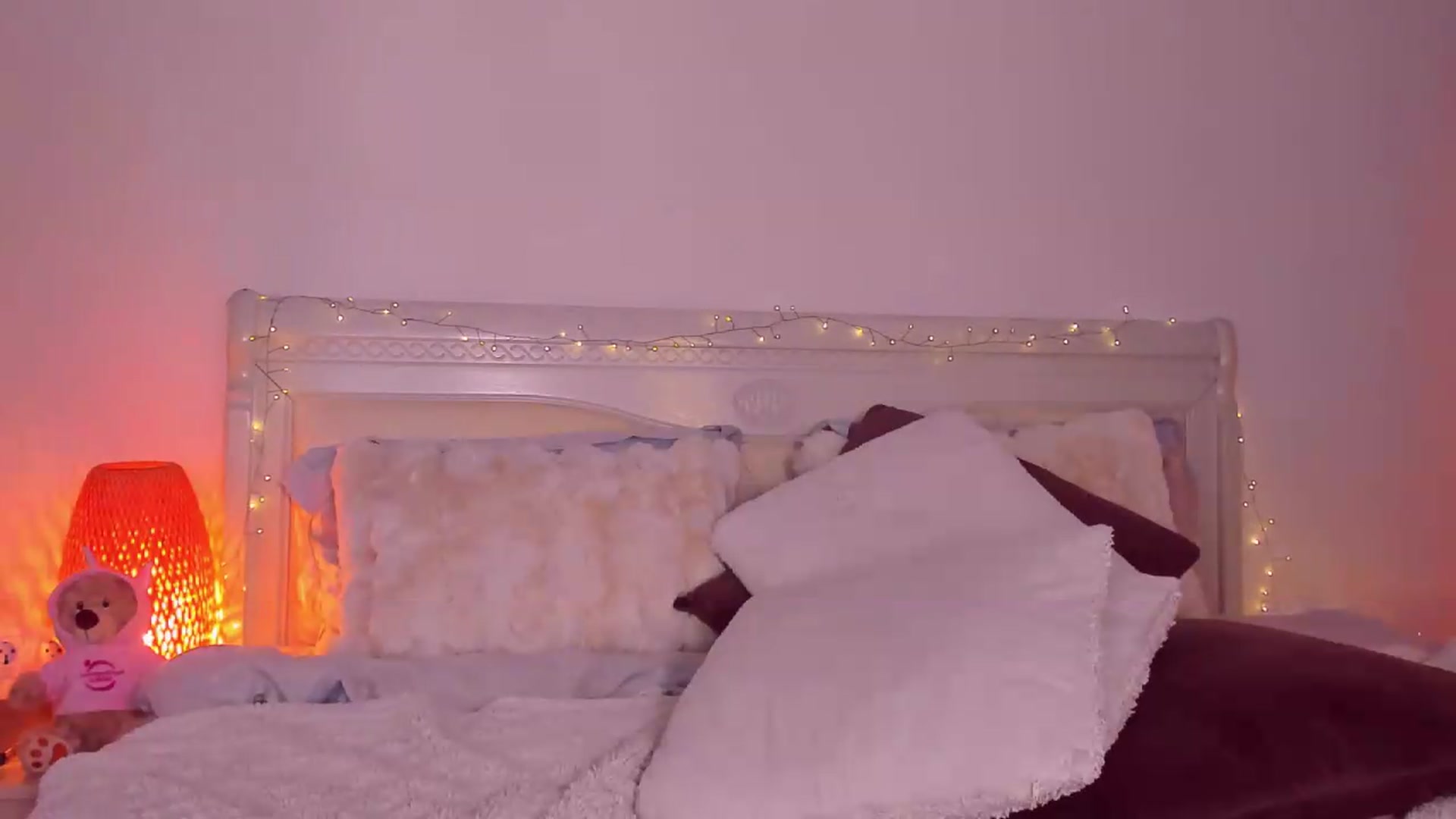 Gallery image thumbnail from Mary_Harris_'s myfreecams stream on, 08/23/2026, 23:39 image 10 of 20
