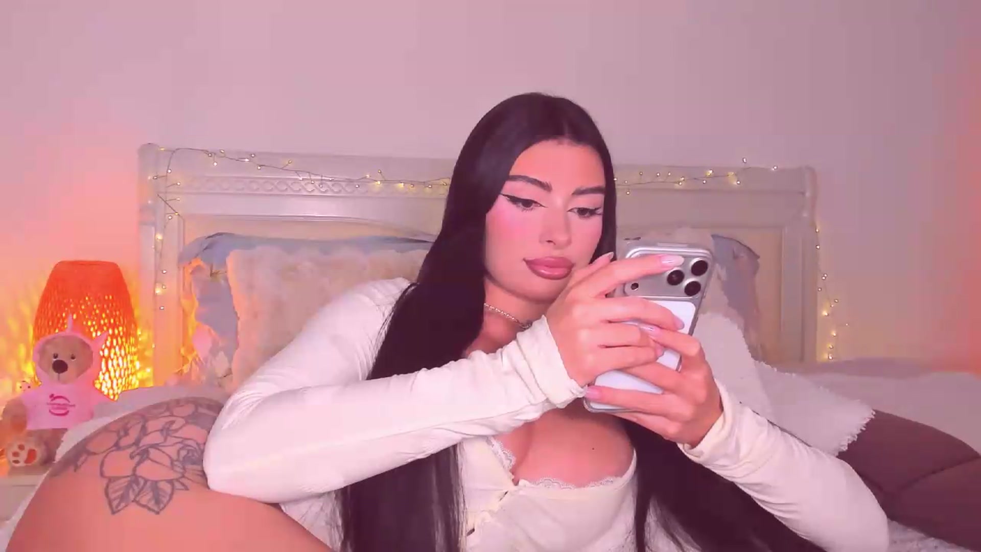Gallery image thumbnail from Mary_Harris_'s myfreecams stream on, 08/28/2026, 18:55 image 5 of 20