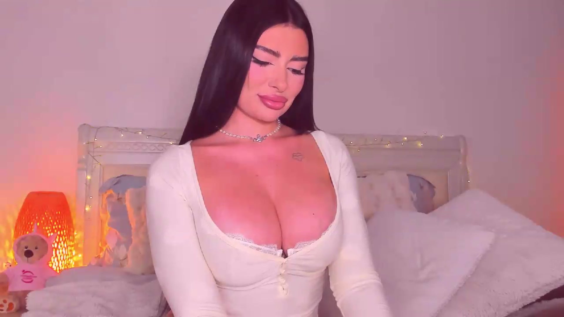 Gallery image thumbnail from Mary_Harris_'s myfreecams stream on, 08/28/2026, 18:55 image 17 of 20