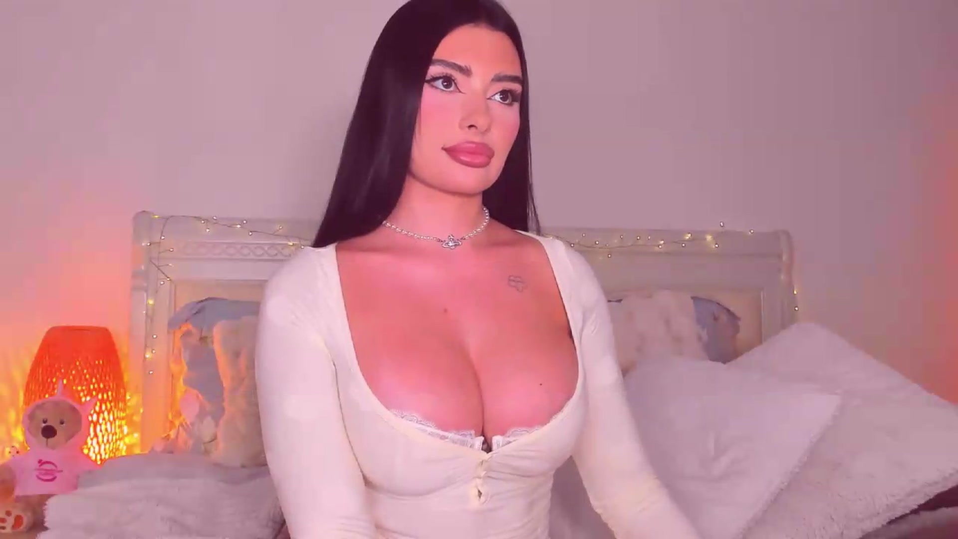 Gallery image thumbnail from Mary_Harris_'s myfreecams stream on, 08/28/2026, 18:55 image 15 of 20