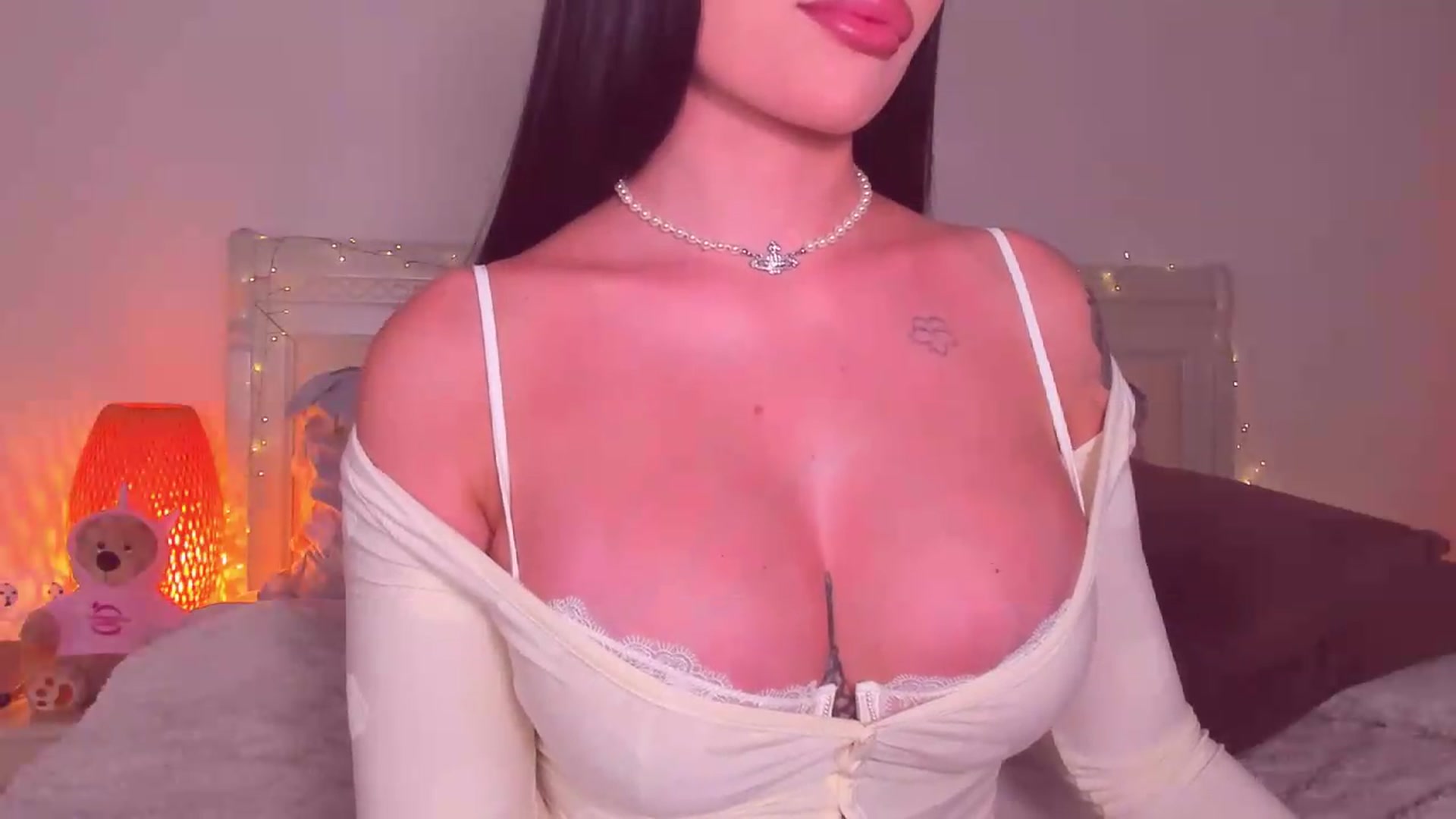 Gallery image thumbnail from Mary_Harris_'s myfreecams stream on, 08/28/2026, 22:43 image 14 of 20