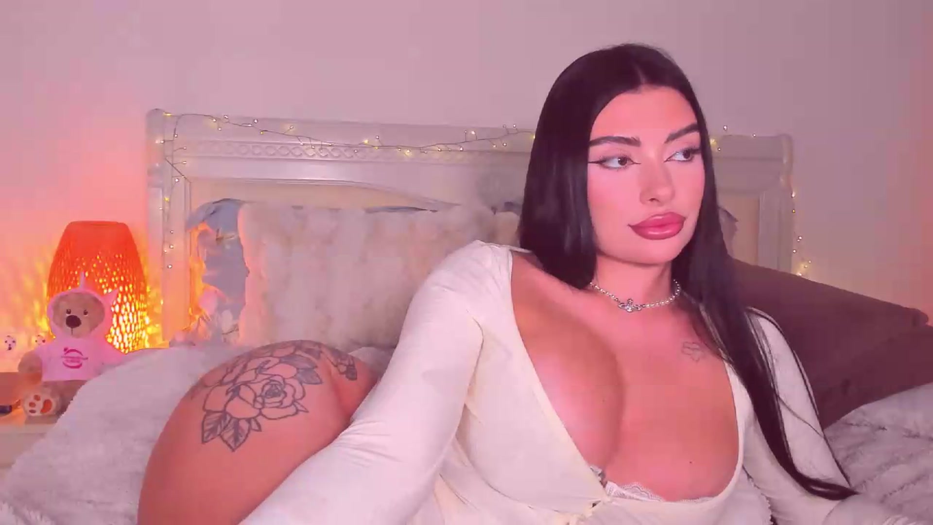 Gallery image thumbnail from Mary_Harris_'s myfreecams stream on, 08/28/2026, 22:43 image 12 of 20