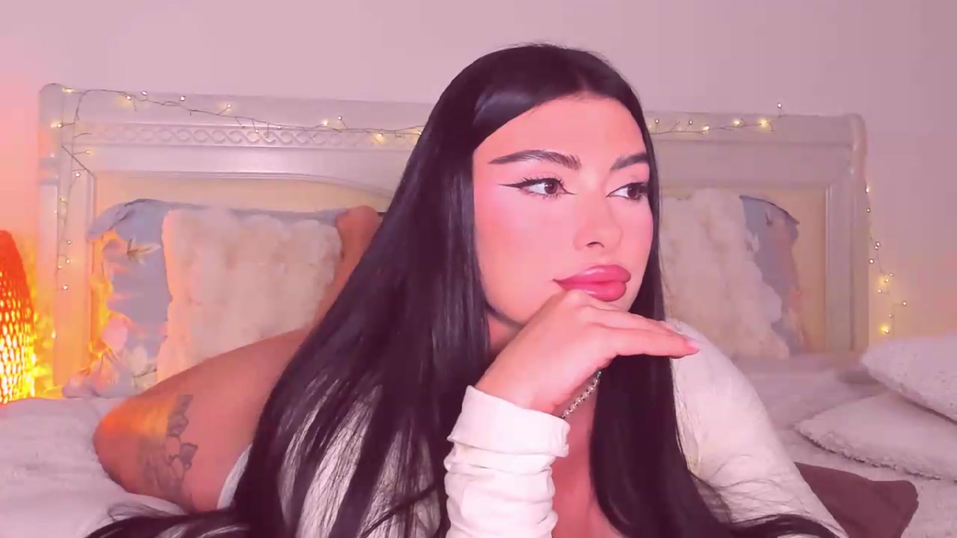 Gallery image thumbnail from Mary_Harris_'s myfreecams stream on, 08/28/2026, 22:43 image 3 of 20