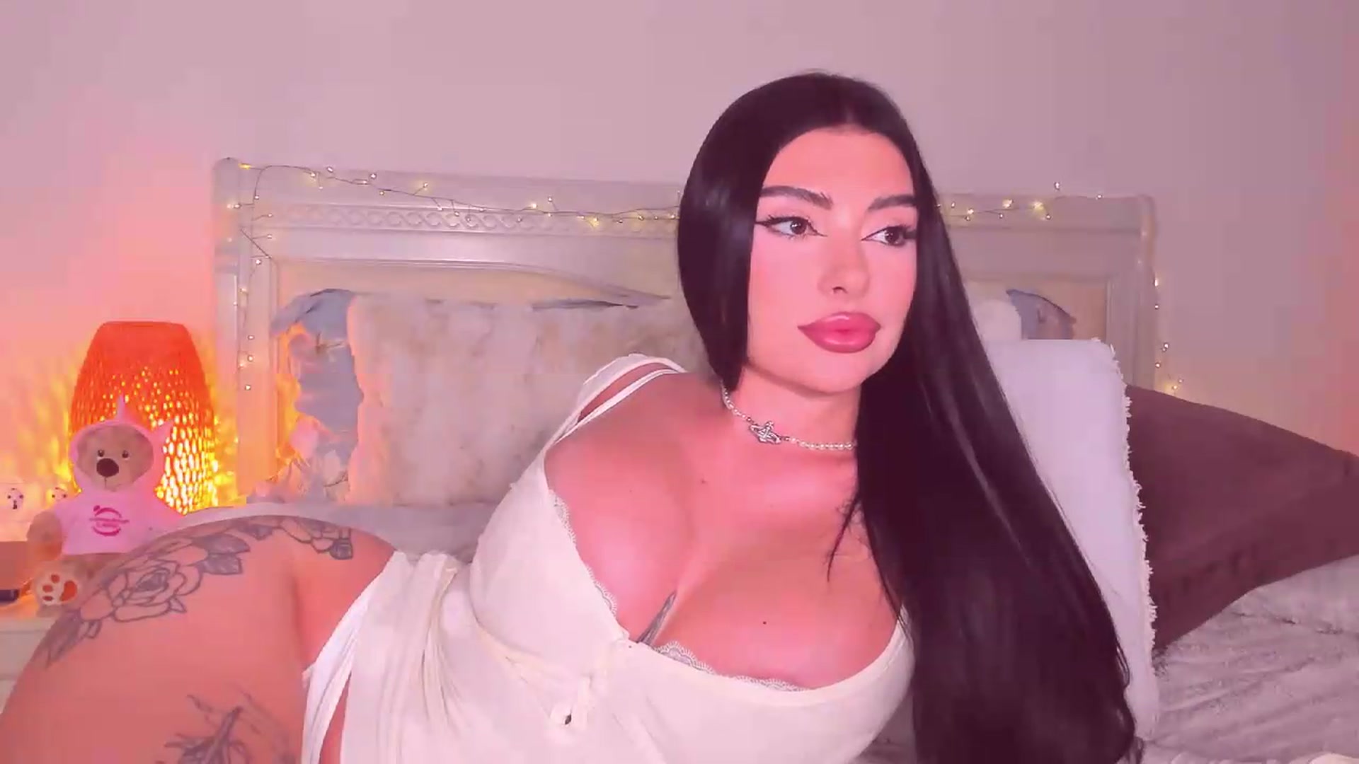 Gallery image thumbnail from Mary_Harris_'s myfreecams stream on, 08/28/2026, 22:43 image 7 of 20