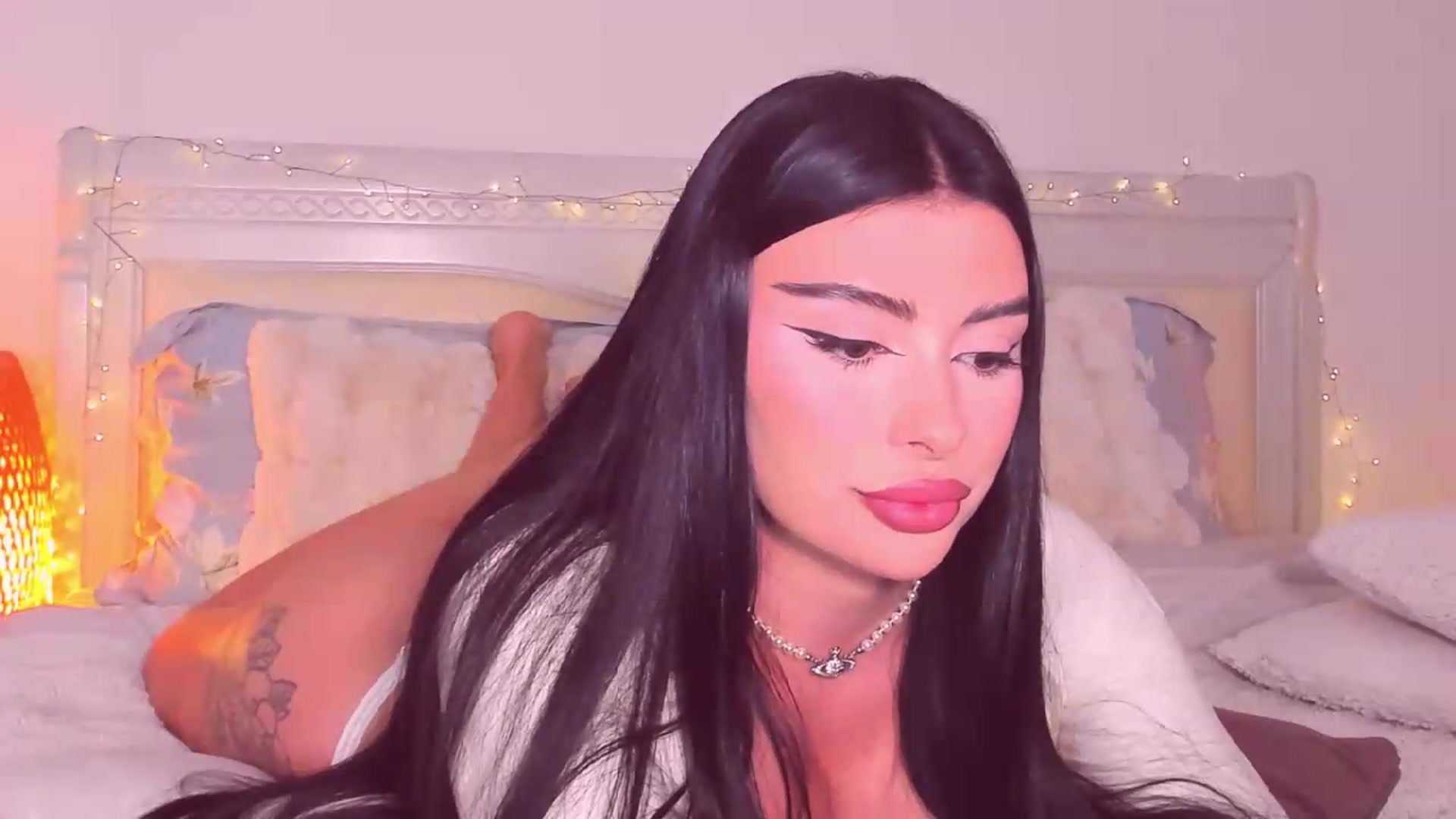 Gallery image thumbnail from Mary_Harris_'s myfreecams stream on, 08/28/2026, 22:43 image 2 of 20