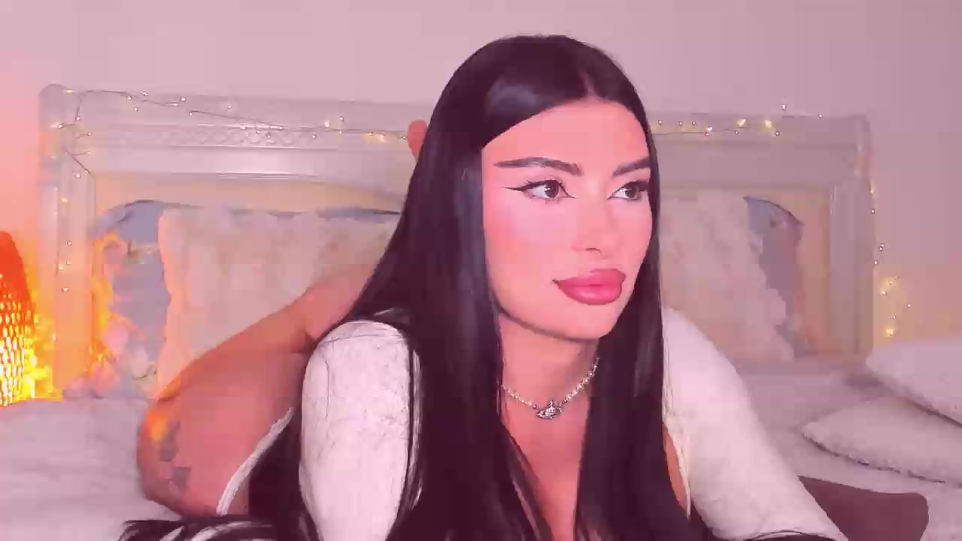 Gallery image thumbnail from Mary_Harris_'s myfreecams stream on, 08/28/2026, 22:43 image 4 of 20