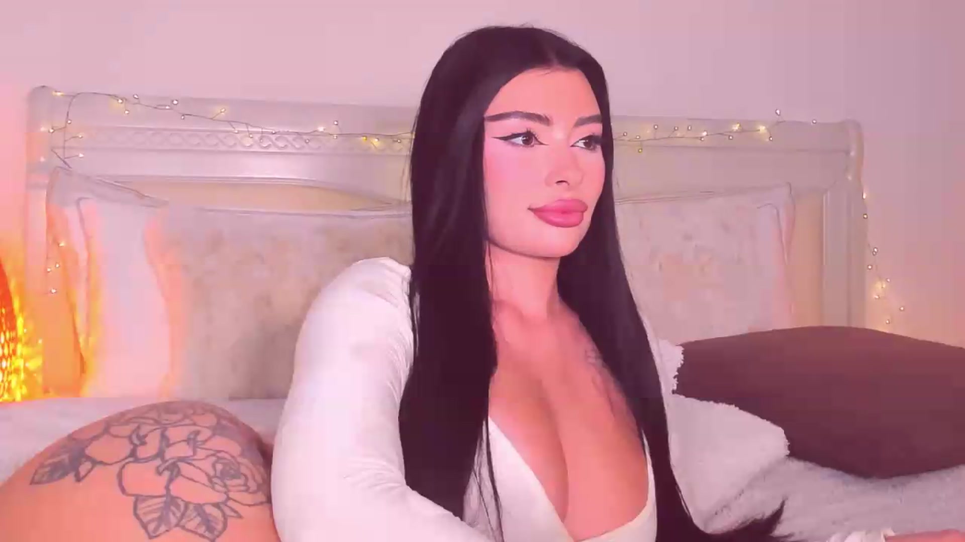 Gallery image thumbnail from Mary_Harris_'s myfreecams stream on, 09/08/2026, 05:30 image 10 of 20