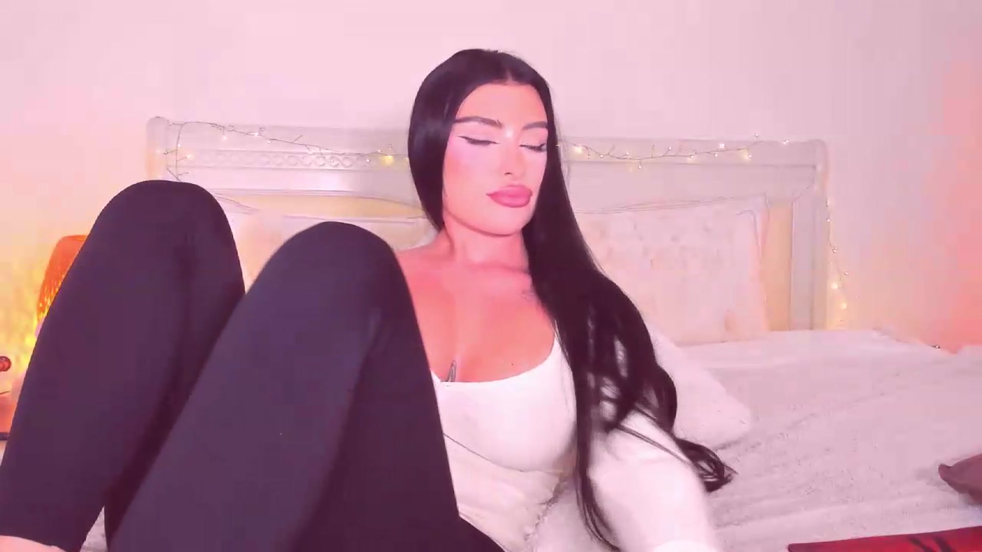 Gallery image thumbnail from Mary_Harris_'s myfreecams stream on, 09/08/2026, 12:22 image 7 of 20