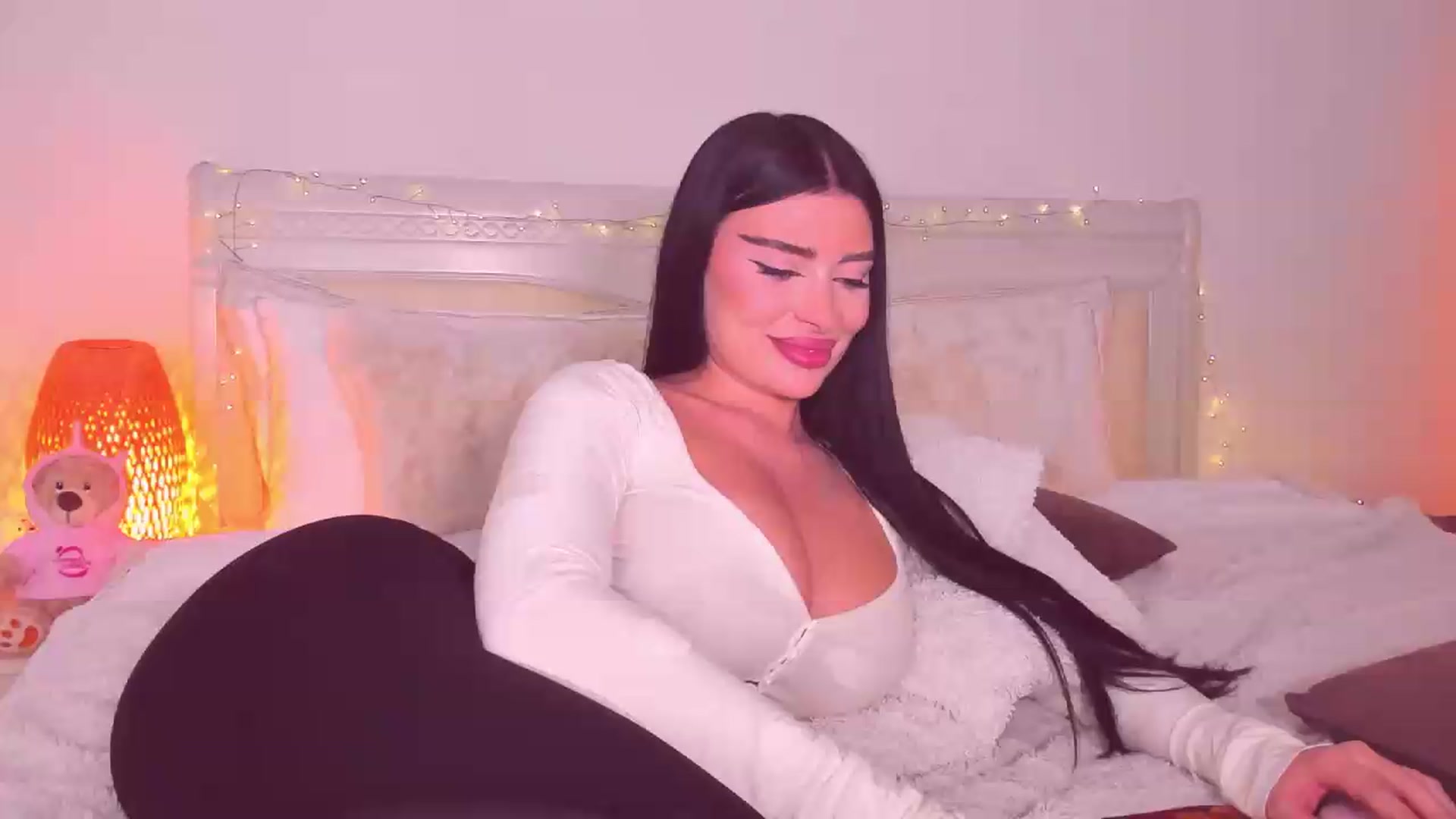 Gallery image thumbnail from Mary_Harris_'s myfreecams stream on, 09/08/2026, 14:23 image 10 of 20