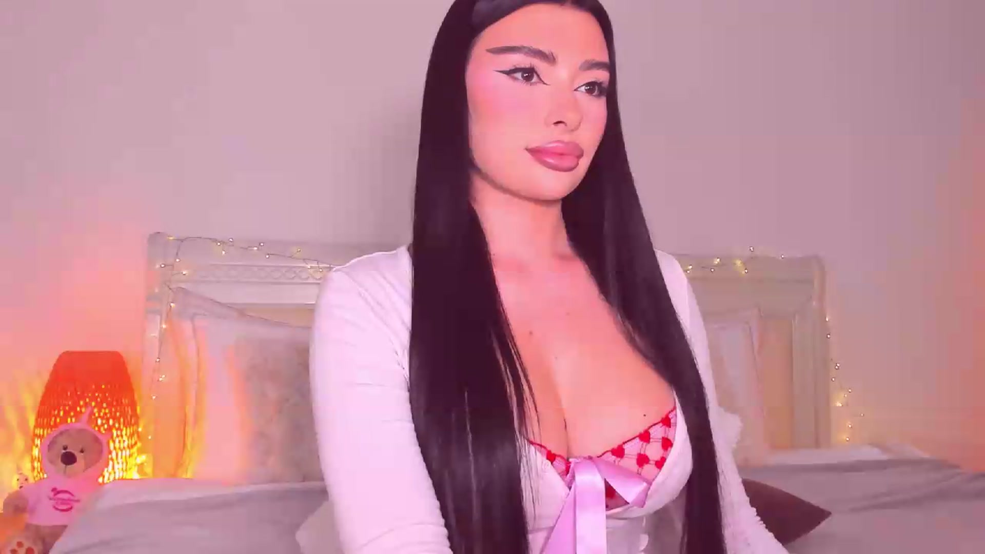 Gallery image thumbnail from Mary_Harris_'s myfreecams stream on, 09/13/2026, 04:22 image 13 of 20