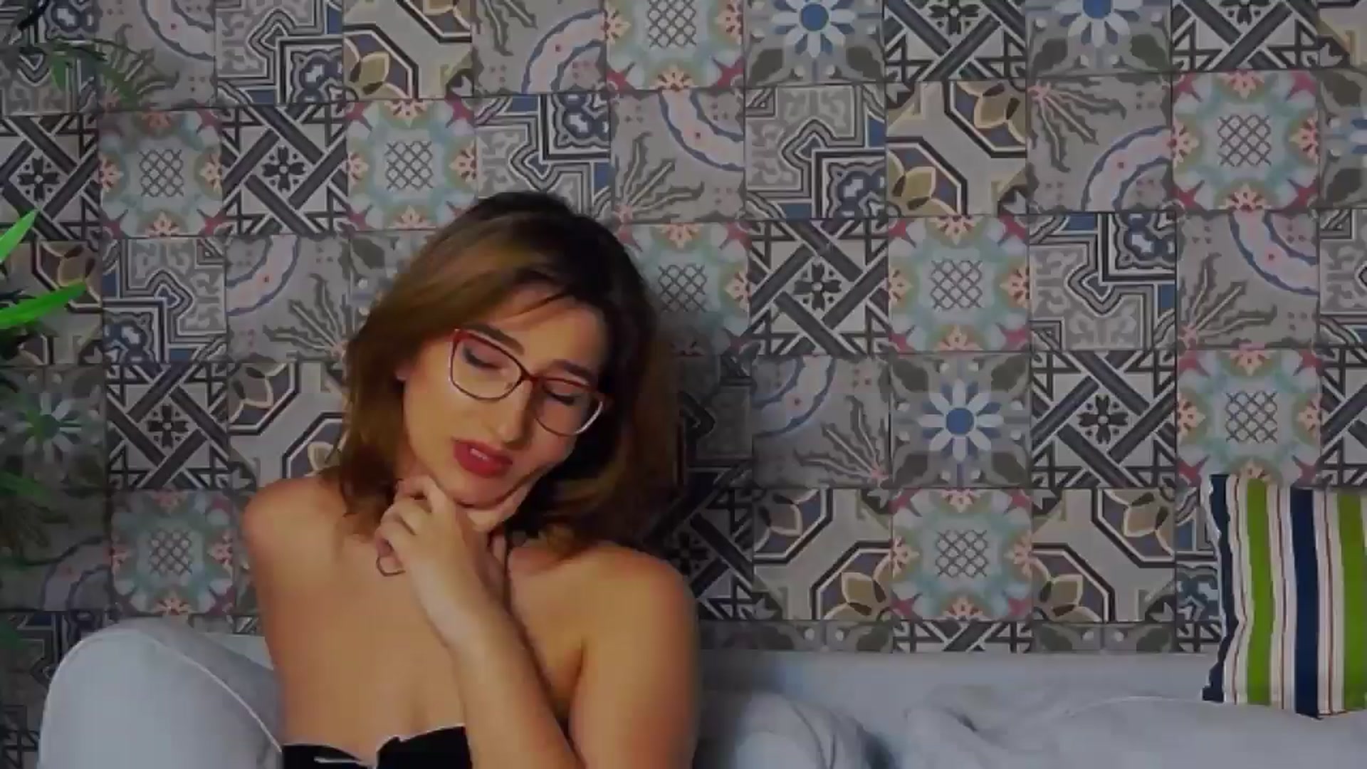 Gallery image thumbnail from Mary_Night's myfreecams stream on, 10/23/2024, 16:53 image 9 of 20