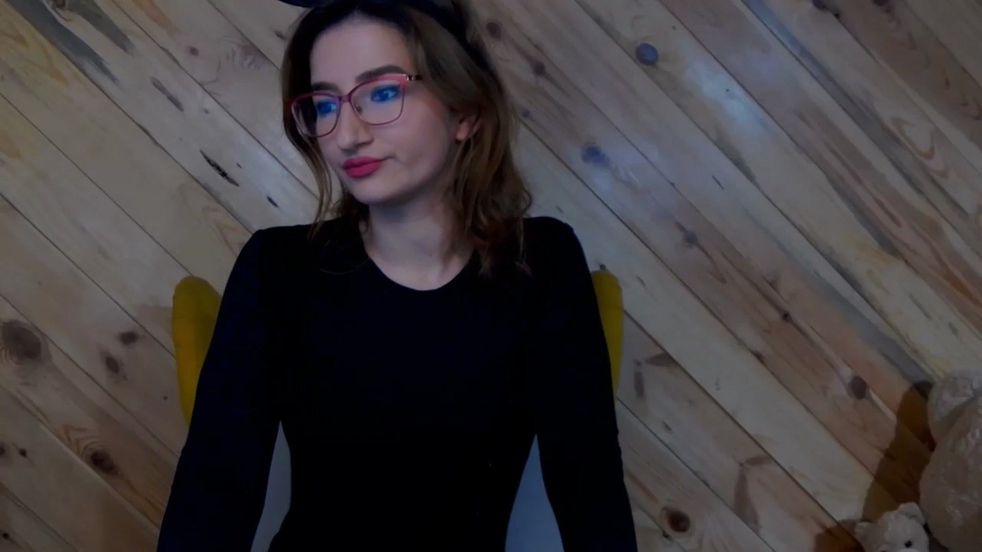 Gallery image thumbnail from Mary_Night's myfreecams stream on, 10/24/2024, 14:36 image 16 of 20
