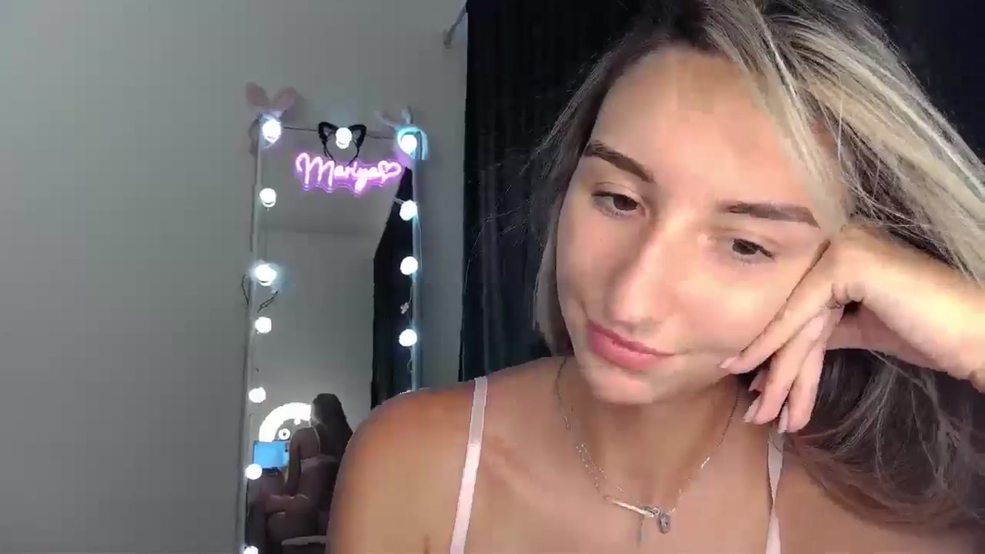 Gallery image thumbnail from Mary_Wayne's myfreecams stream on, 08/11/2025, 18:13 image 15 of 20