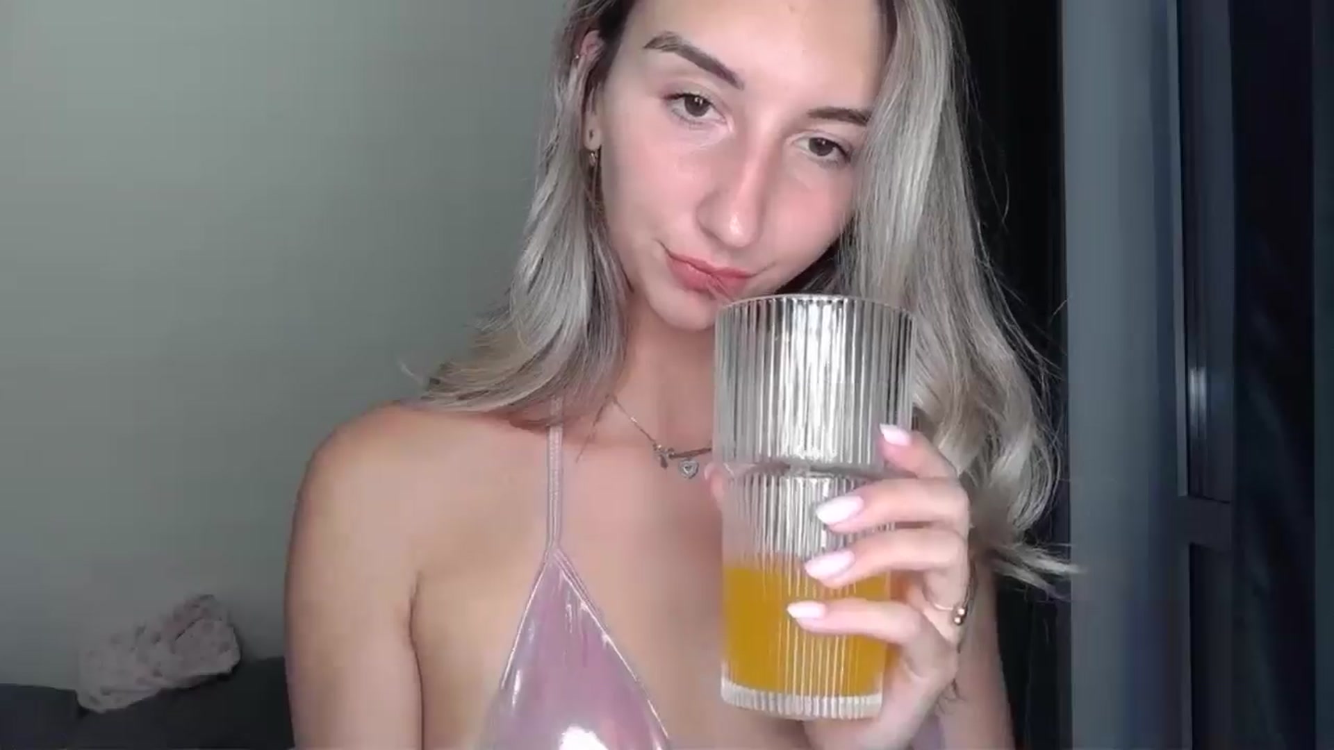 Gallery image thumbnail from Mary_Wayne's myfreecams stream on, 08/15/2025, 19:06 image 16 of 20