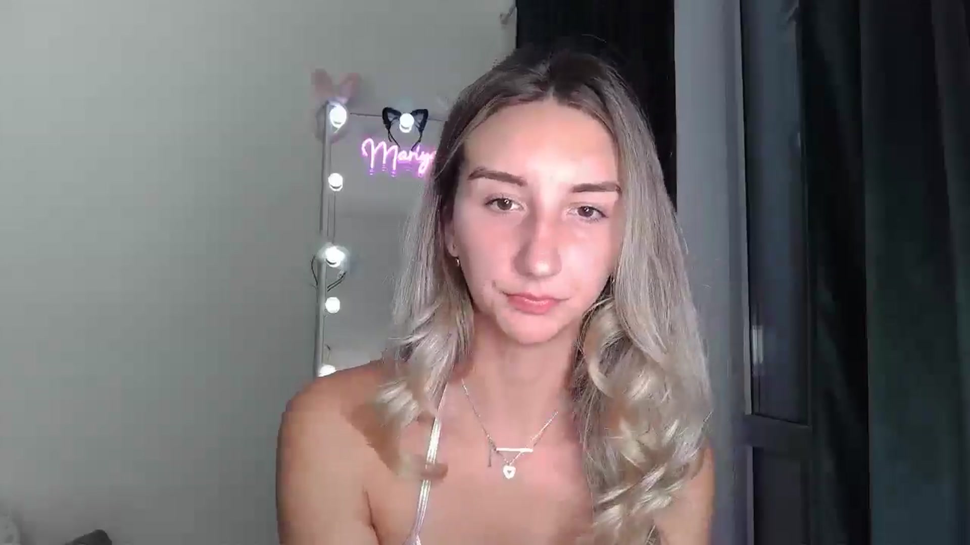 Gallery image thumbnail from Mary_Wayne's myfreecams stream on, 08/15/2025, 20:05 image 10 of 20
