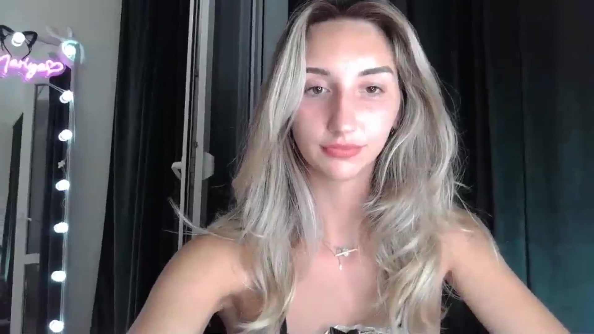 Gallery image thumbnail from Mary_Wayne's myfreecams stream on, 08/16/2025, 21:24 image 9 of 20