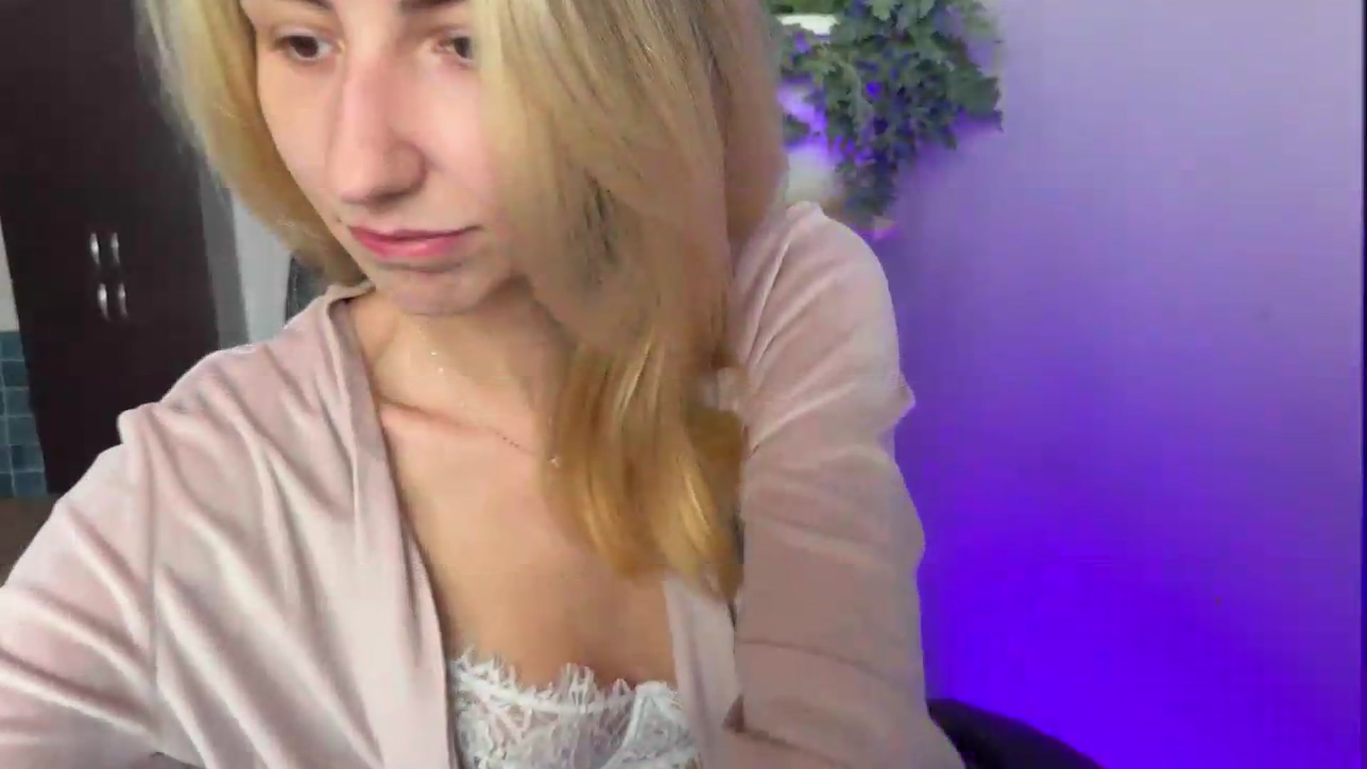 Gallery image thumbnail from Mary_Wayne's myfreecams stream on, 05/14/2026, 12:06 image 17 of 20