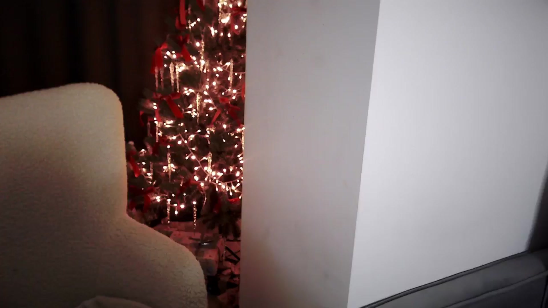 Gallery image thumbnail from Mary_Xmas's myfreecams stream on, 01/26/2025, 02:20 image 15 of 20
