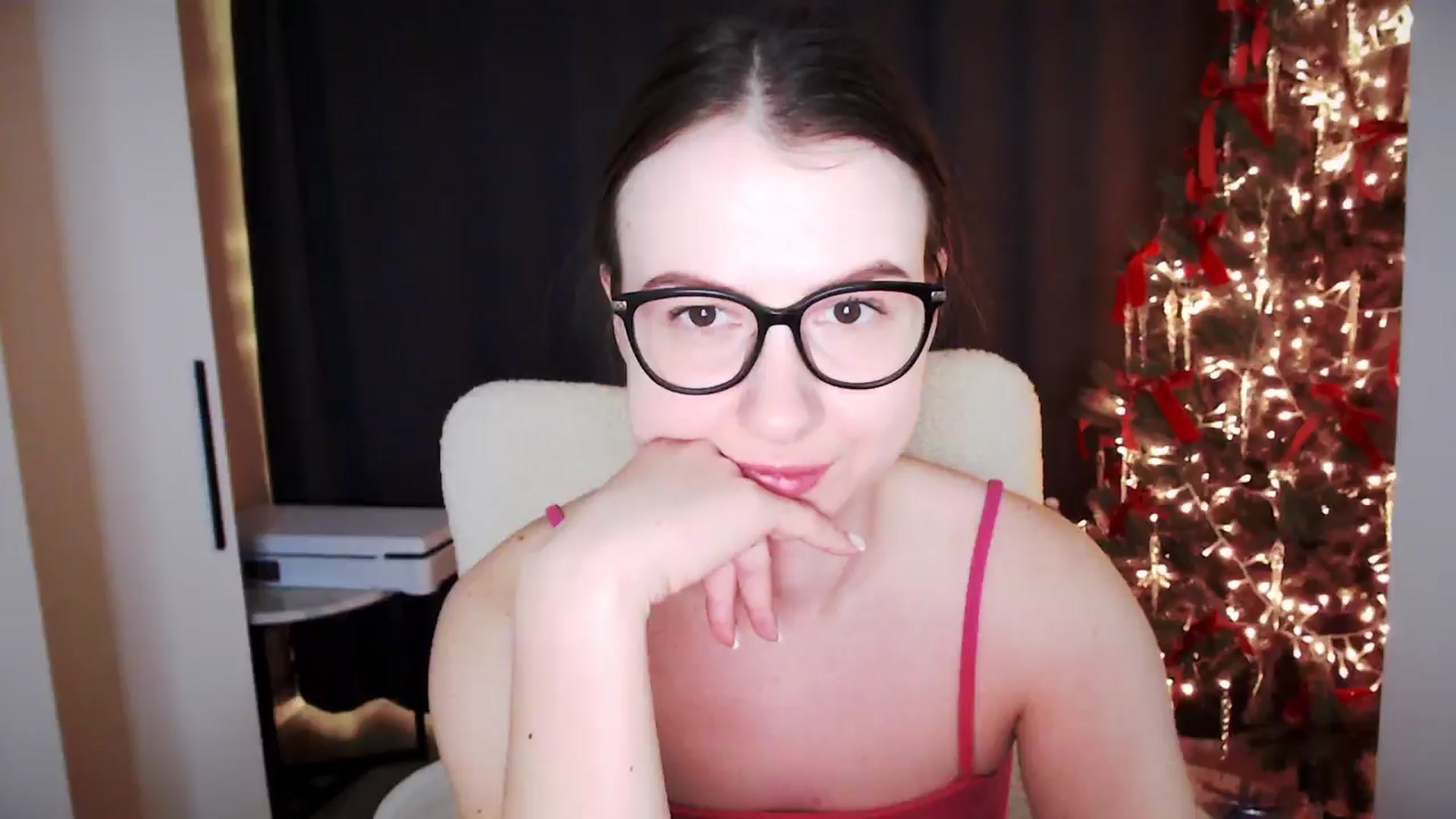 Gallery image thumbnail from Mary_Xmas's myfreecams stream on, 01/26/2025, 02:20 image 16 of 20