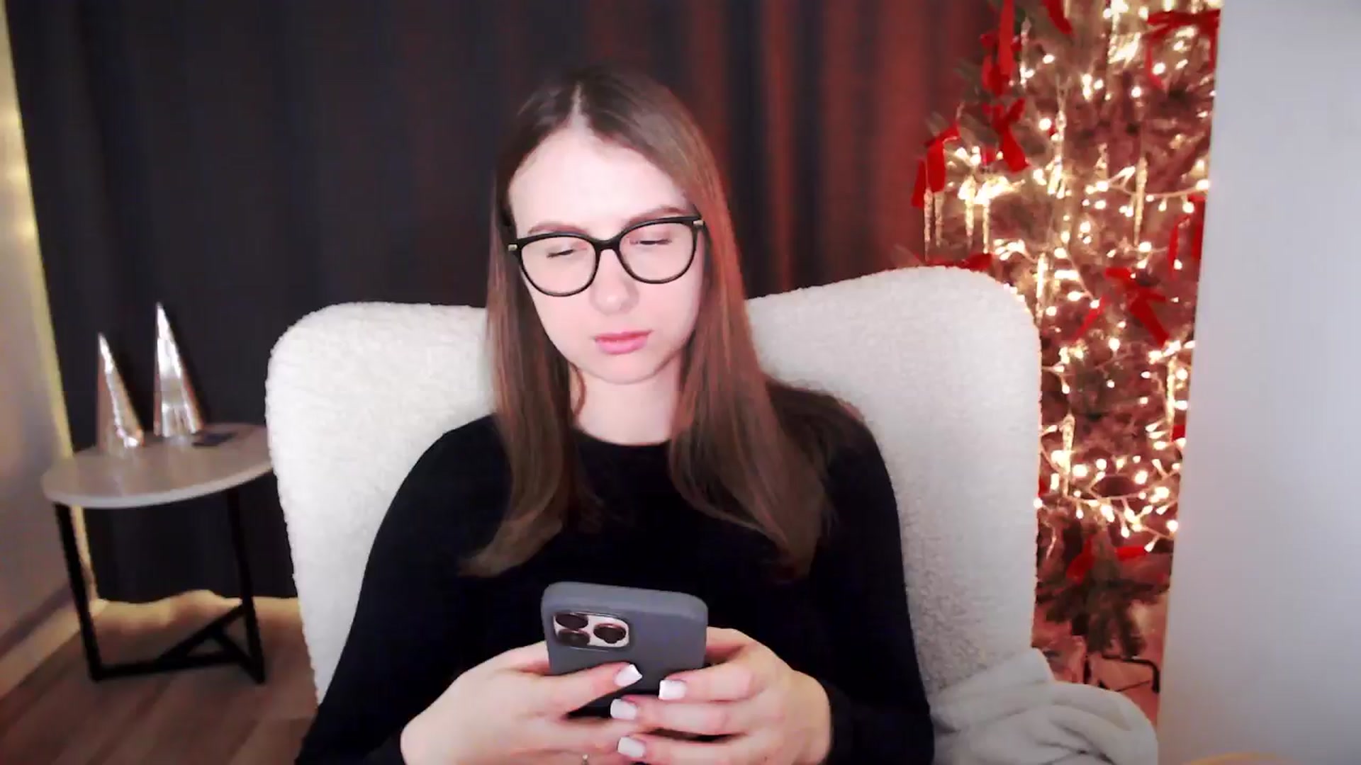 Gallery image thumbnail from Mary_Xmas's myfreecams stream on, 01/30/2025, 01:21 image 4 of 20