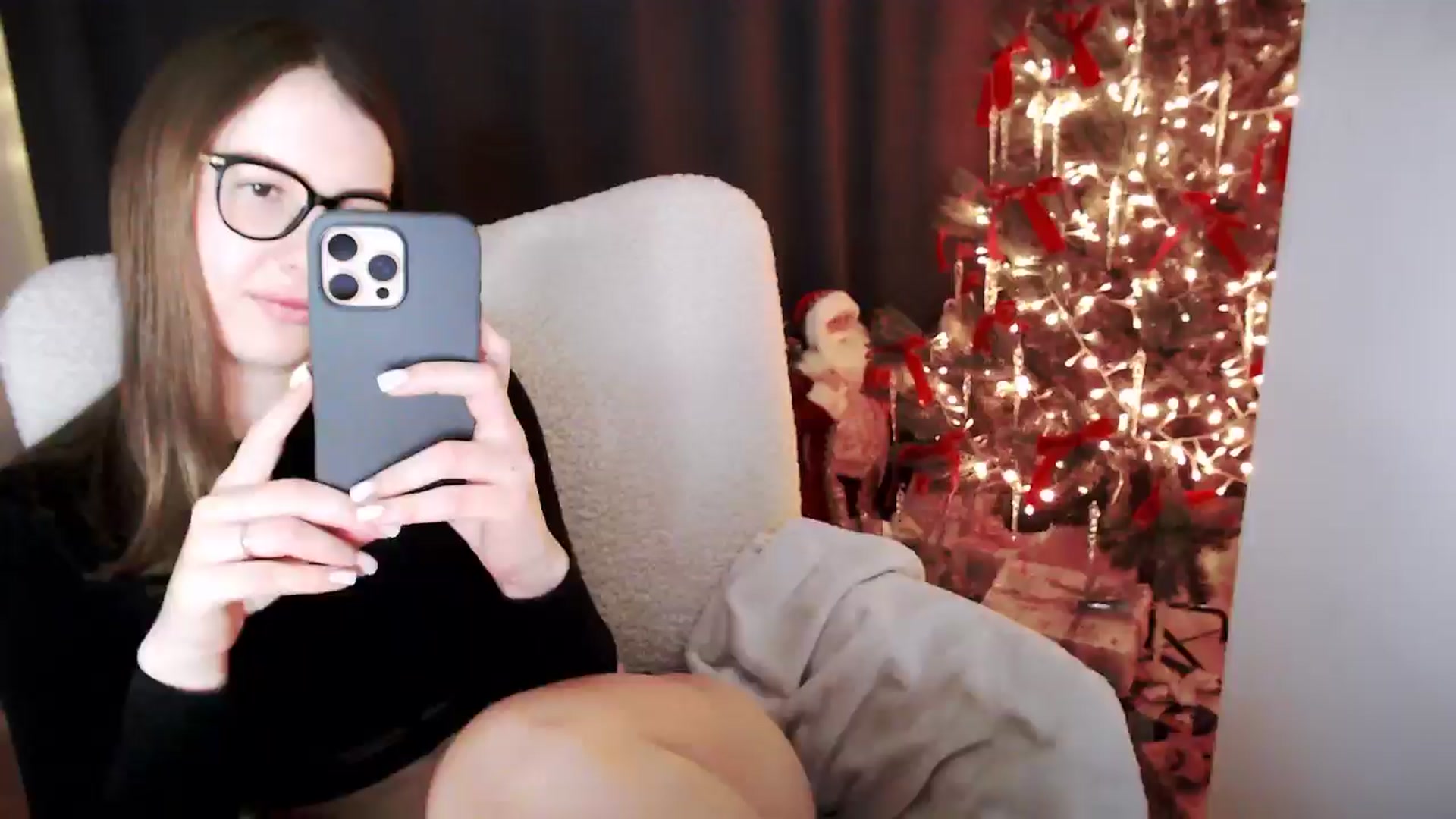 Gallery image thumbnail from Mary_Xmas's myfreecams stream on, 01/30/2025, 01:21 image 14 of 20