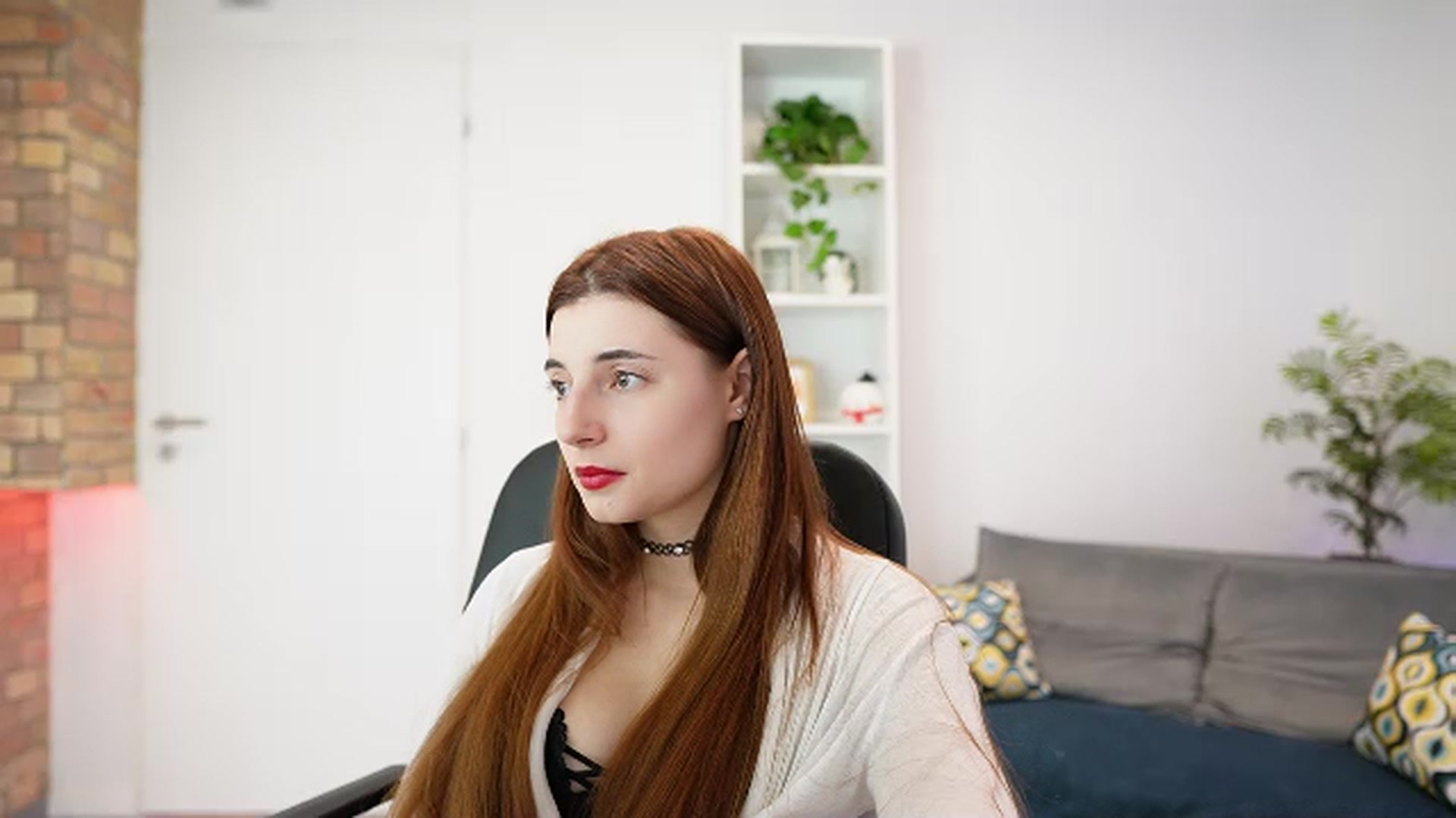 Gallery image thumbnail from Mary__Janee__'s myfreecams stream on, 12/15/2023, 16:18 image 3 of 20