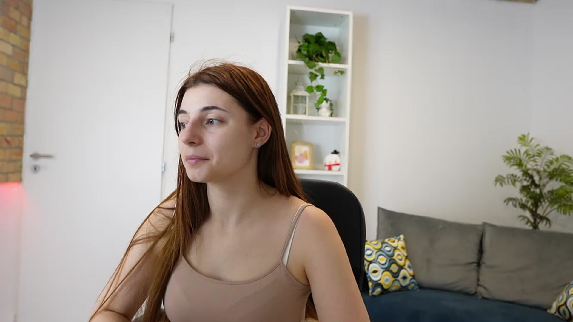 Gallery image thumbnail from Mary__Janee__'s myfreecams stream on, 12/25/2023, 16:18 image 9 of 20