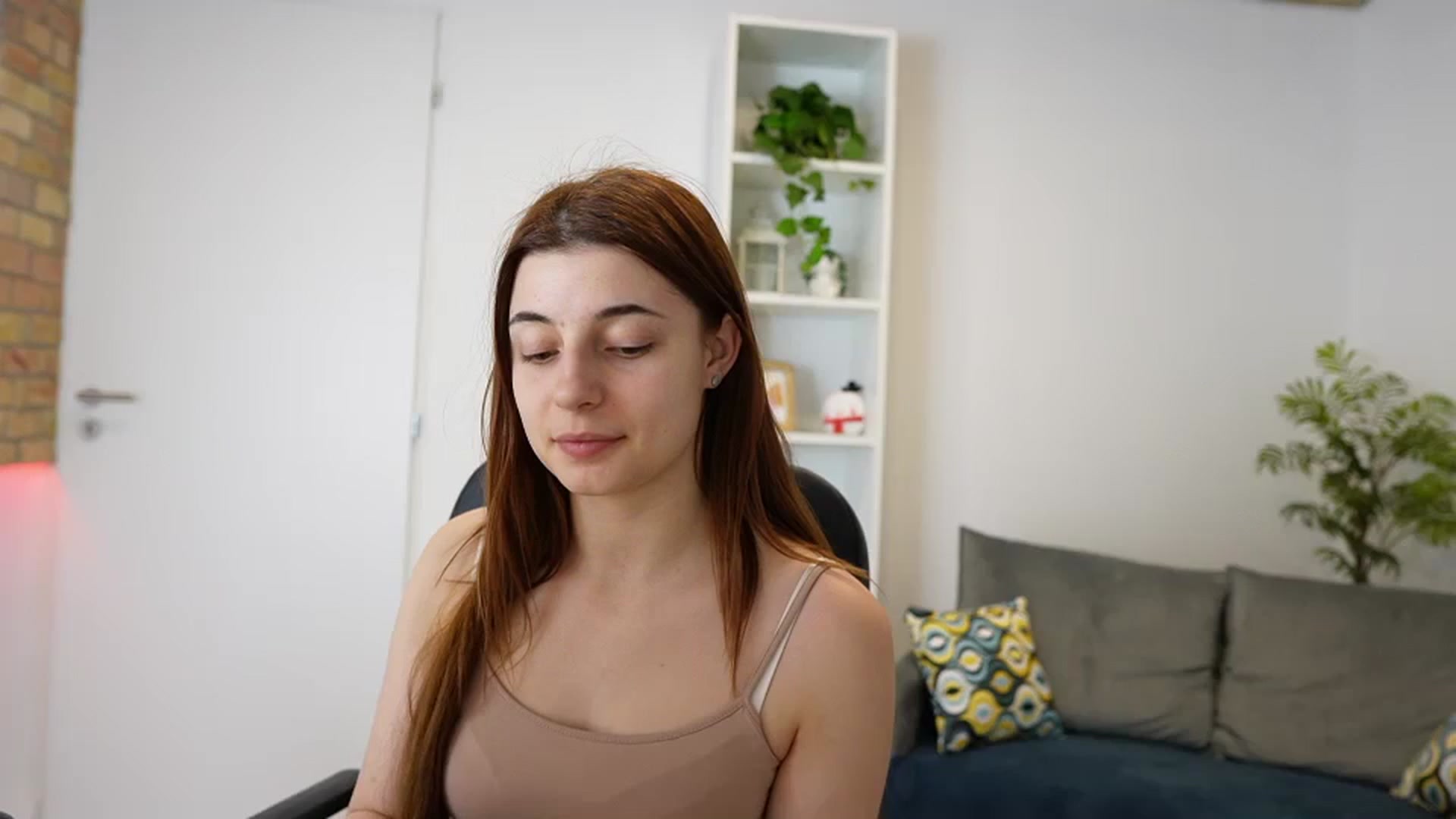 Gallery image thumbnail from Mary__Janee__'s myfreecams stream on, 12/25/2023, 16:18 image 4 of 20