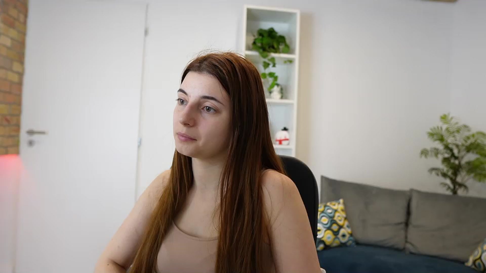 Gallery image thumbnail from Mary__Janee__'s myfreecams stream on, 12/25/2023, 16:45 image 3 of 20