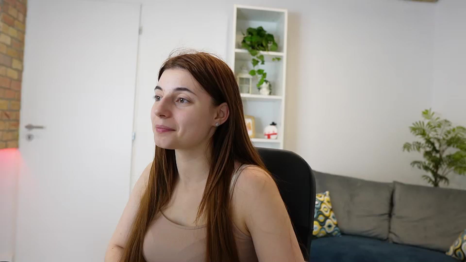 Gallery image thumbnail from Mary__Janee__'s myfreecams stream on, 12/25/2023, 16:45 image 15 of 20