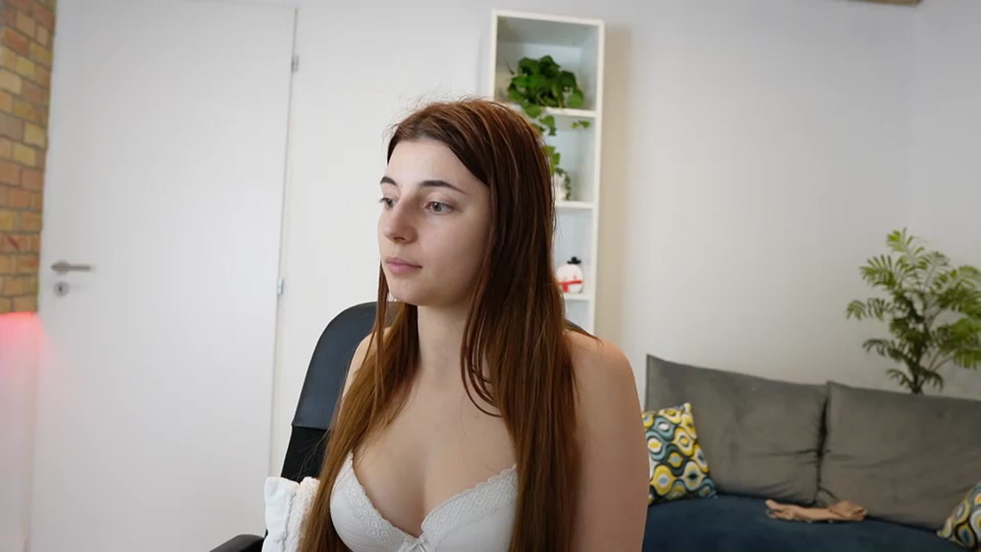 Gallery image thumbnail from Mary__Janee__'s myfreecams stream on, 12/25/2023, 18:33 image 10 of 20